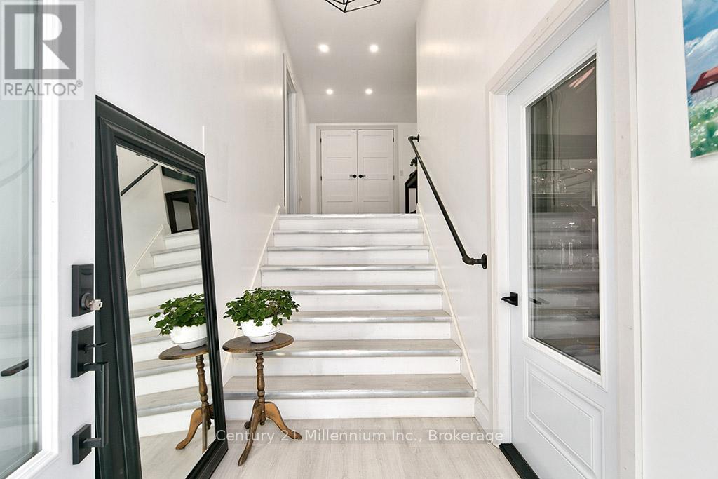 727302 22 C Side Road, Blue Mountains, Ontario  N0H 1N0 - Photo 5 - X12783806