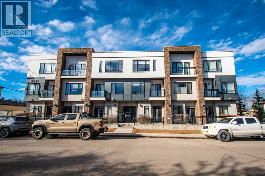 109, 15 Rosscarrock Gate Sw, Calgary, Alberta  T3C 1E6 - Photo 2 - A2270028