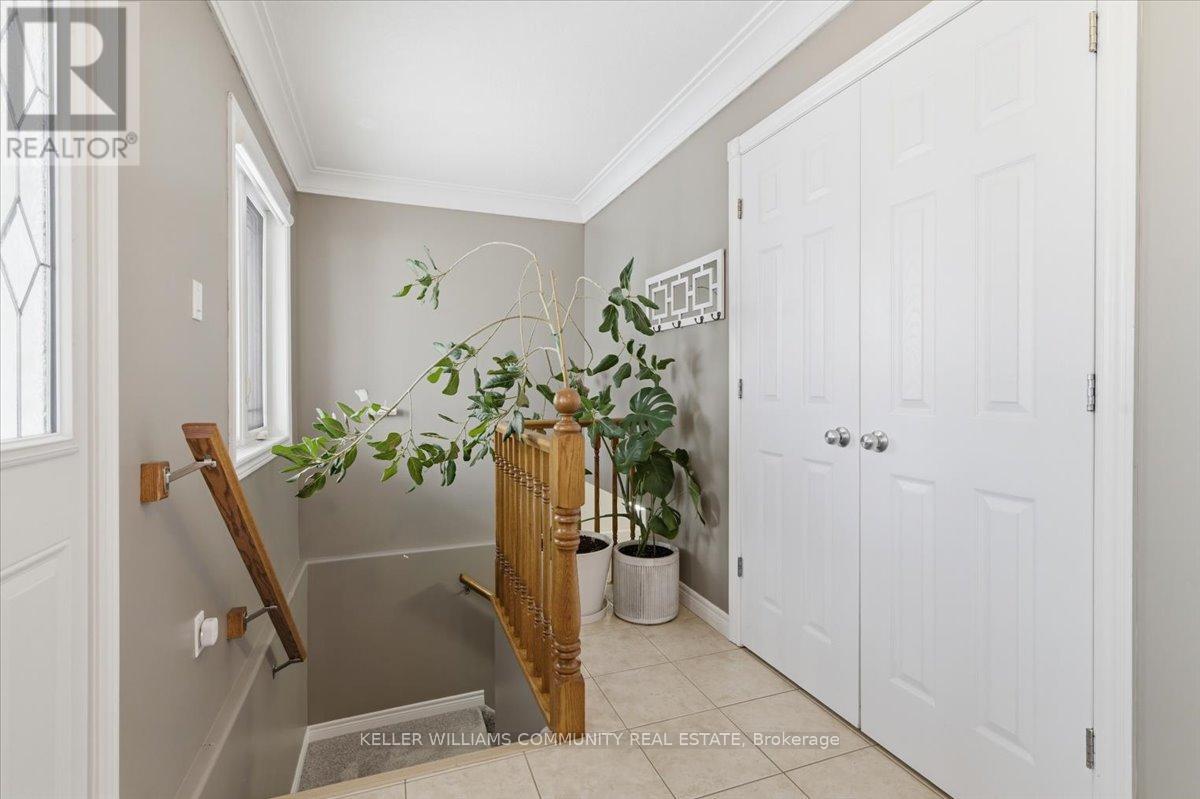 210 Chandler Crescent, Peterborough, Ontario  K9J 2G1 - Photo 4 - X12783830