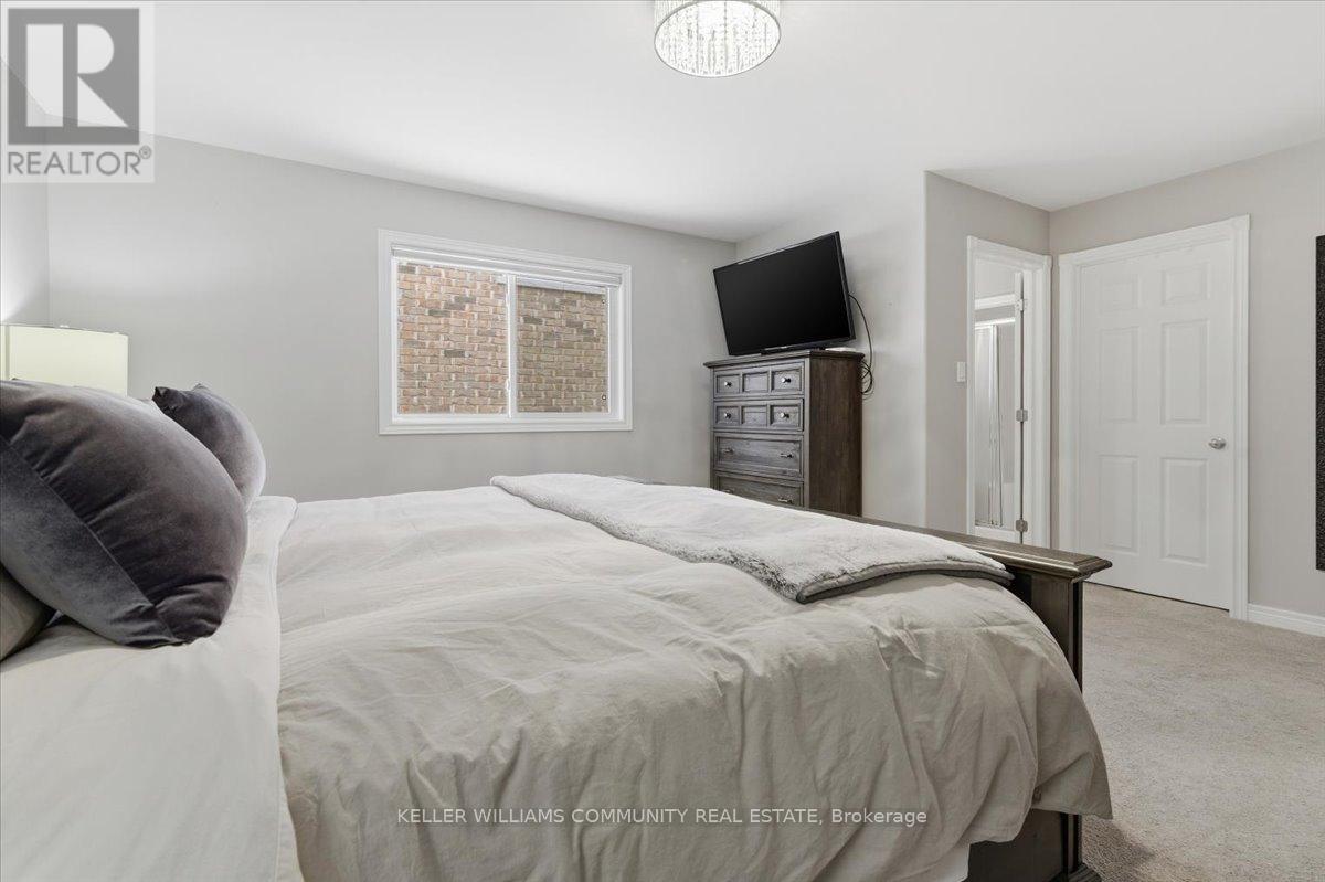 210 Chandler Crescent, Peterborough, Ontario  K9J 2G1 - Photo 8 - X12783830