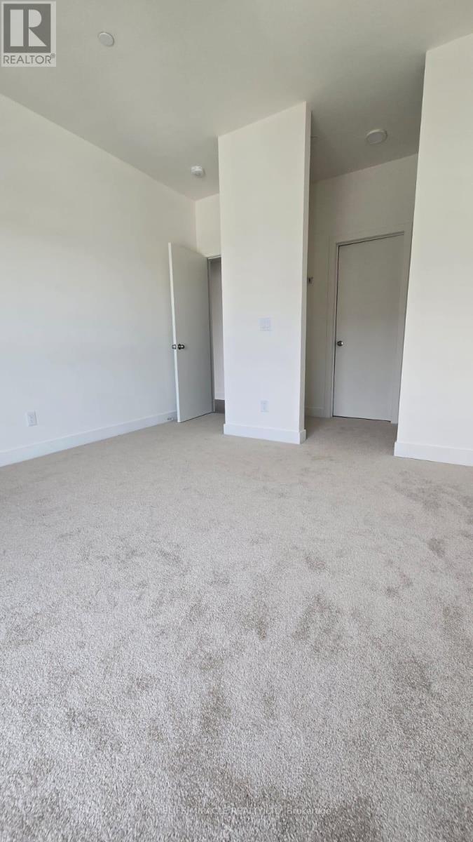 312c - 16 Melbourne Avenue, St. Catharines, Ontario  L2P 3J8 - Photo 7 - X12783602