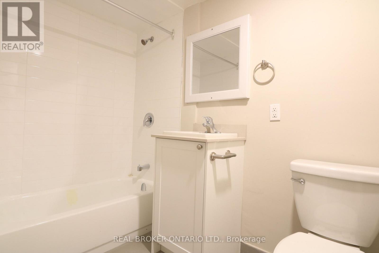 903-909 Main Street E, Hamilton, Ontario  L8M 1M6 - Photo 9 - X12783650