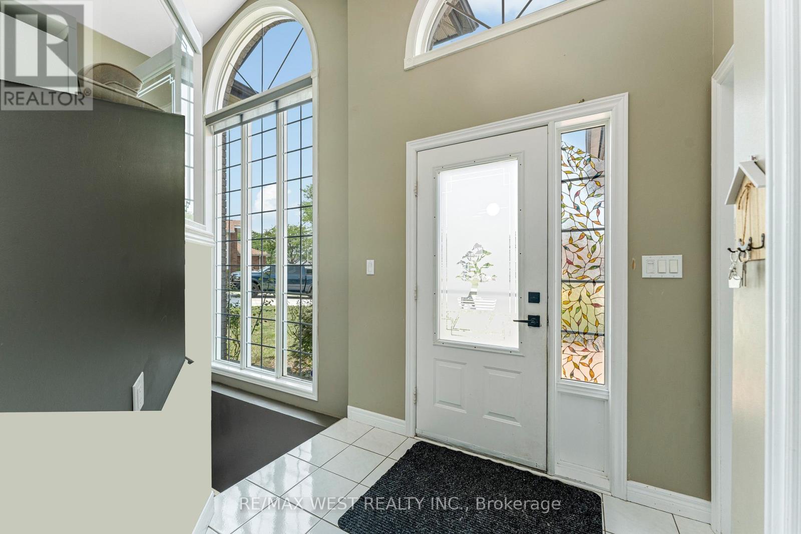 11143 Ancona Crescent, Windsor, Ontario  N8R 2K2 - Photo 15 - X12783660