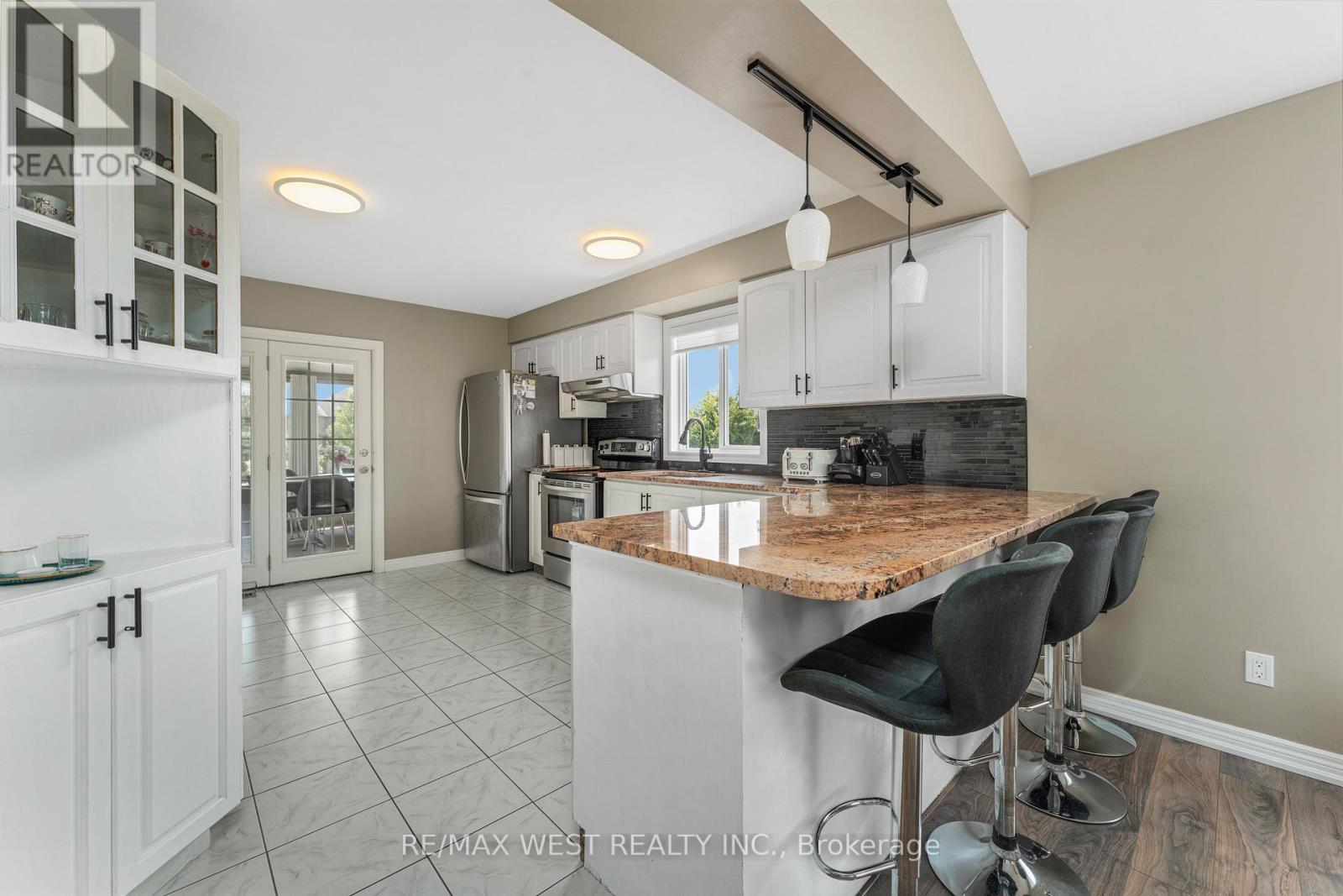 11143 Ancona Crescent, Windsor, Ontario  N8R 2K2 - Photo 22 - X12783660