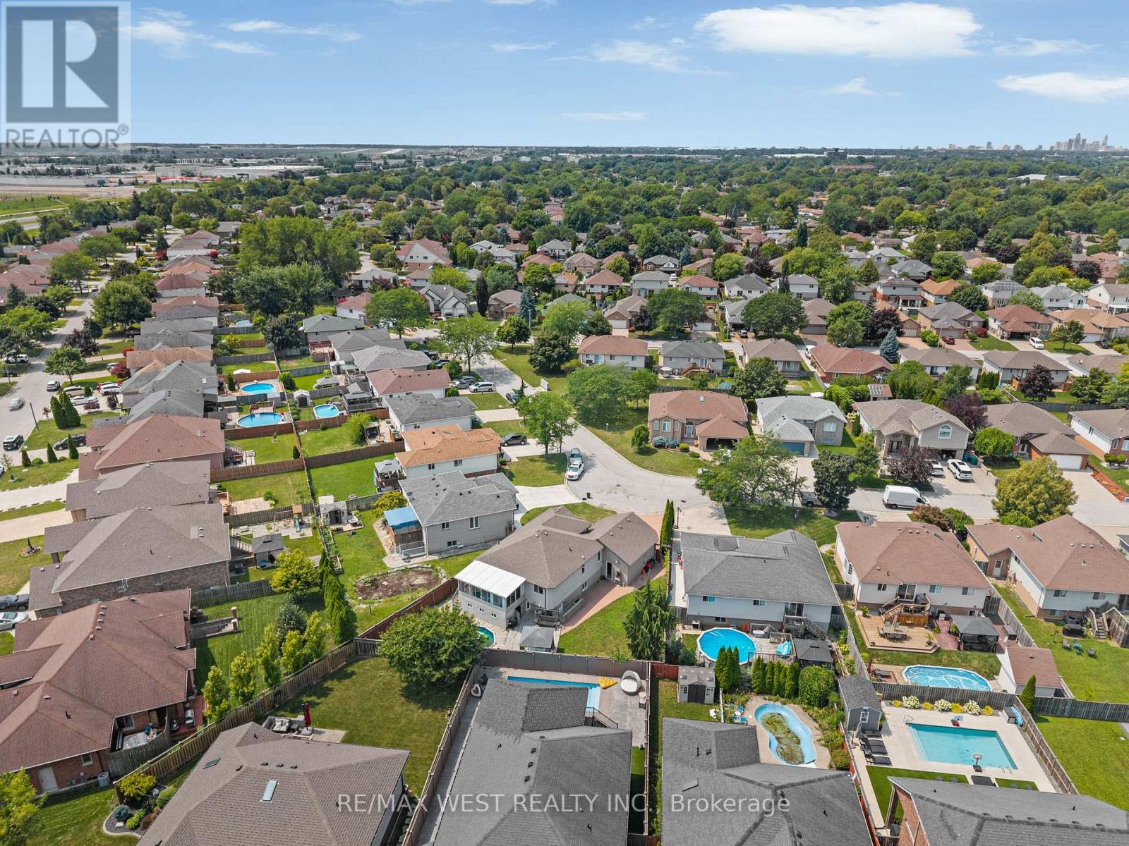 11143 Ancona Crescent, Windsor, Ontario  N8R 2K2 - Photo 47 - X12783660