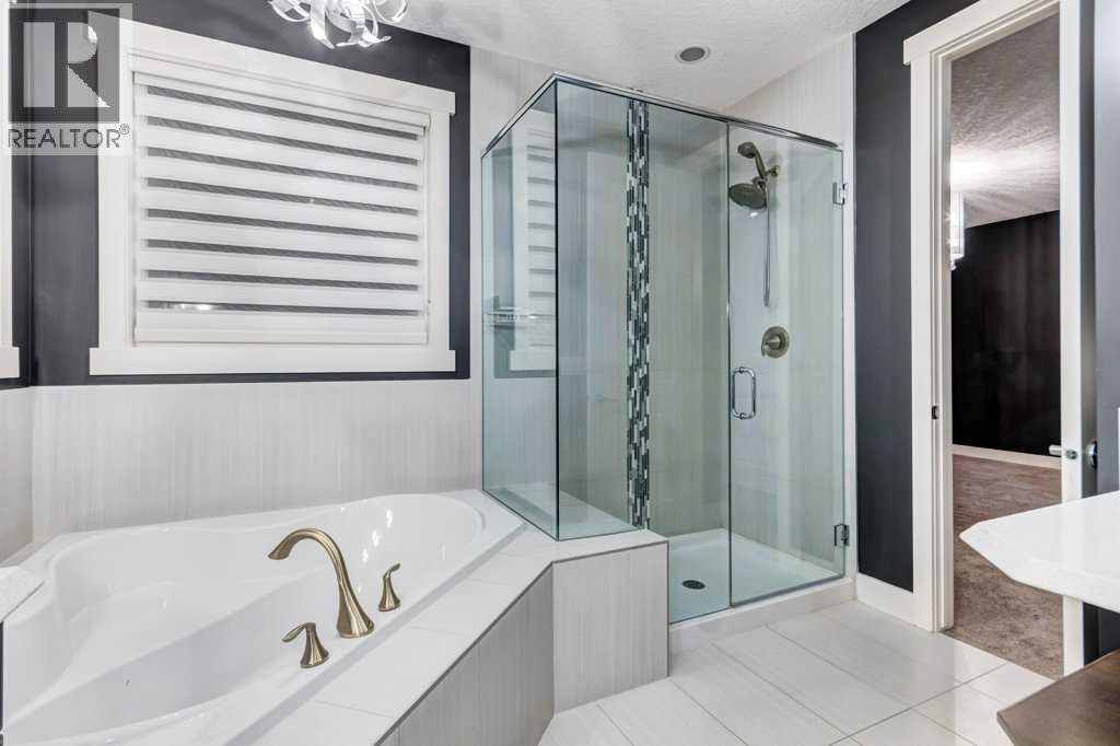 176 Fortress Bay Sw, Calgary, Alberta  T3H 4C4 - Photo 26 - A2284281