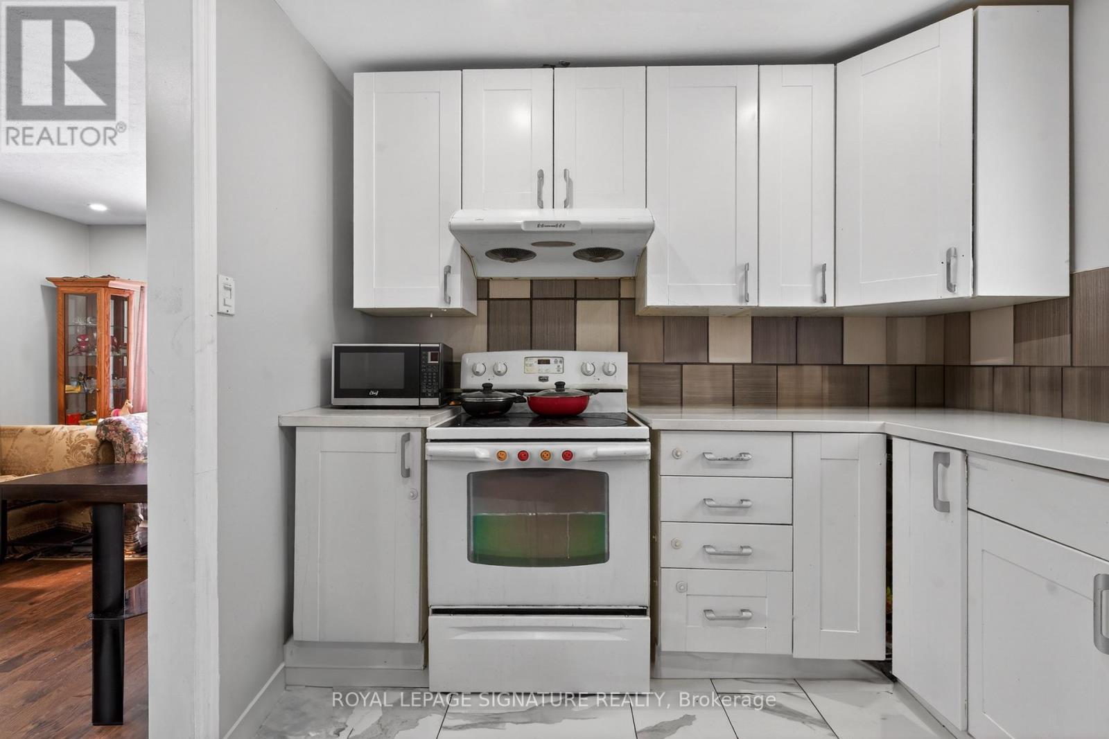 39 Rhydwen Avenue, Toronto, Ontario  M1N 2E2 - Photo 19 - E12781370