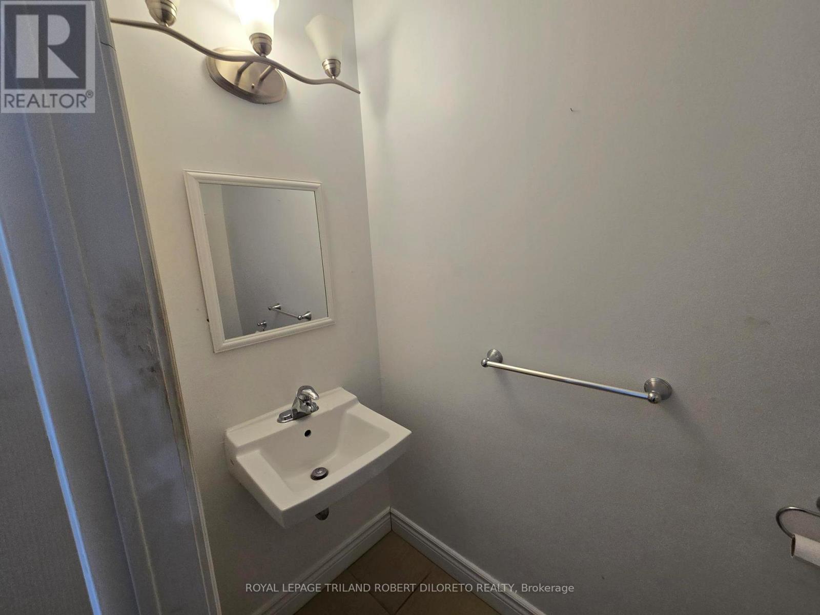 295 Beckett Road, Ingersoll, Ontario  N5C 3X5 - Photo 5 - X12783794