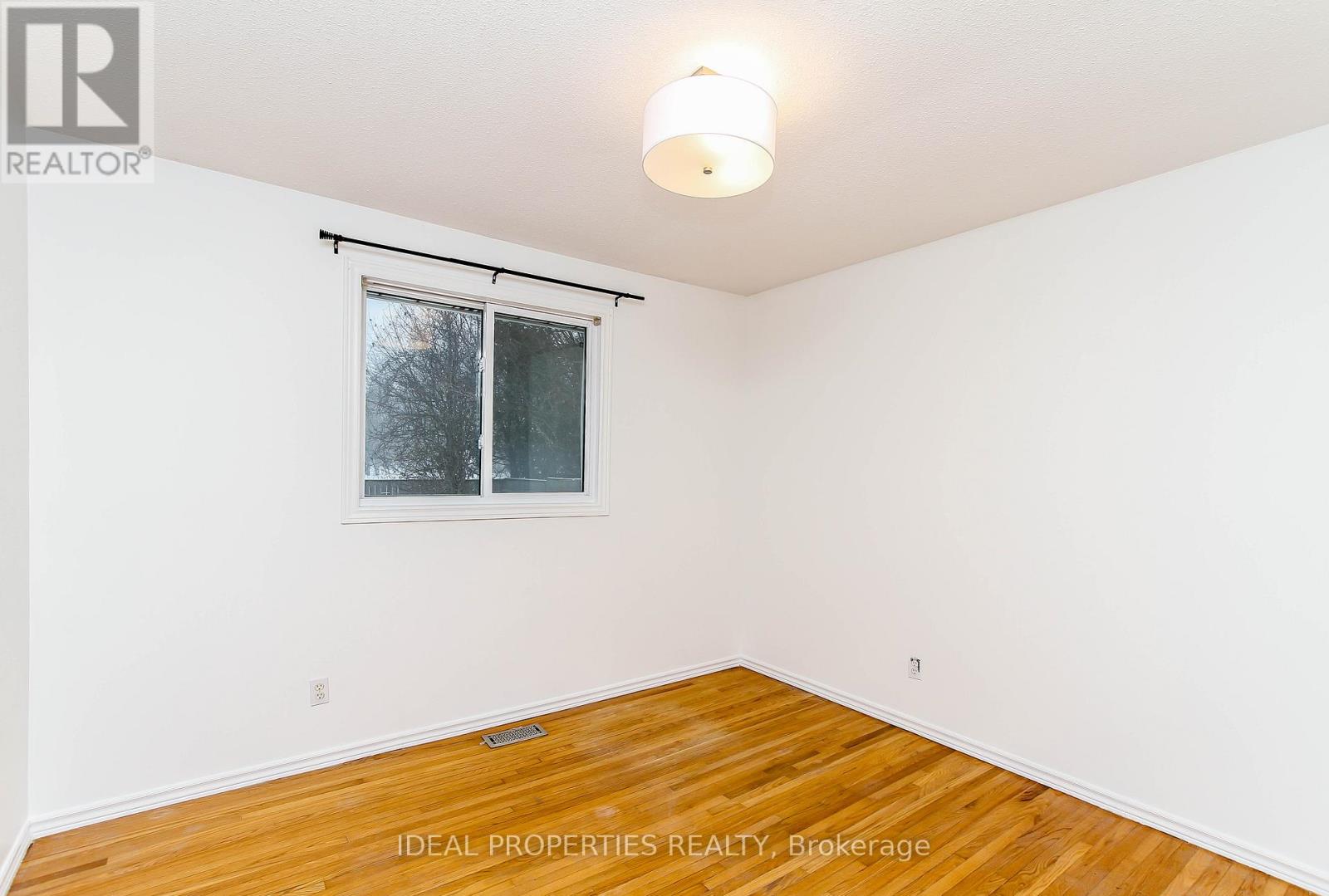 103 Sherwood Street, Ottawa, Ontario  K2L 1K8 - Photo 17 - X12783744