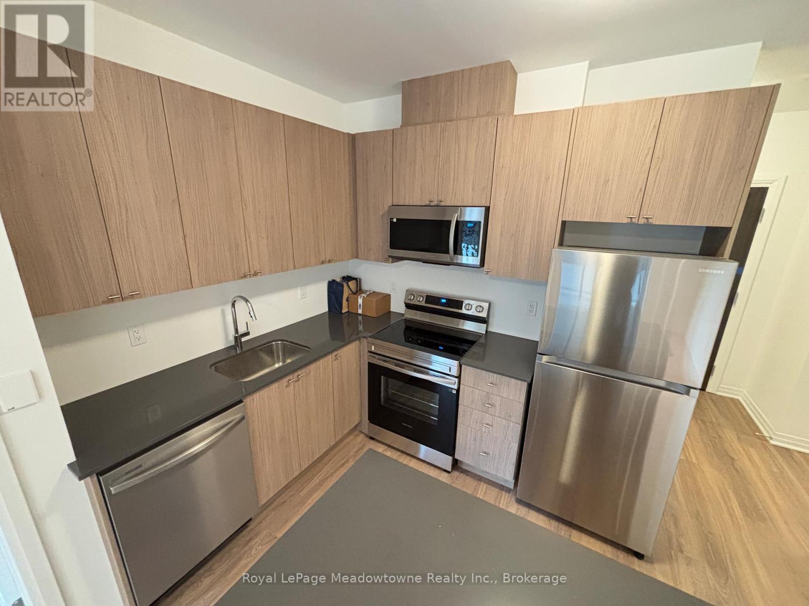 101 - 490 Gordon Krantz Avenue, Milton, Ontario  L9E 1Z5 - Photo 11 - W12783762