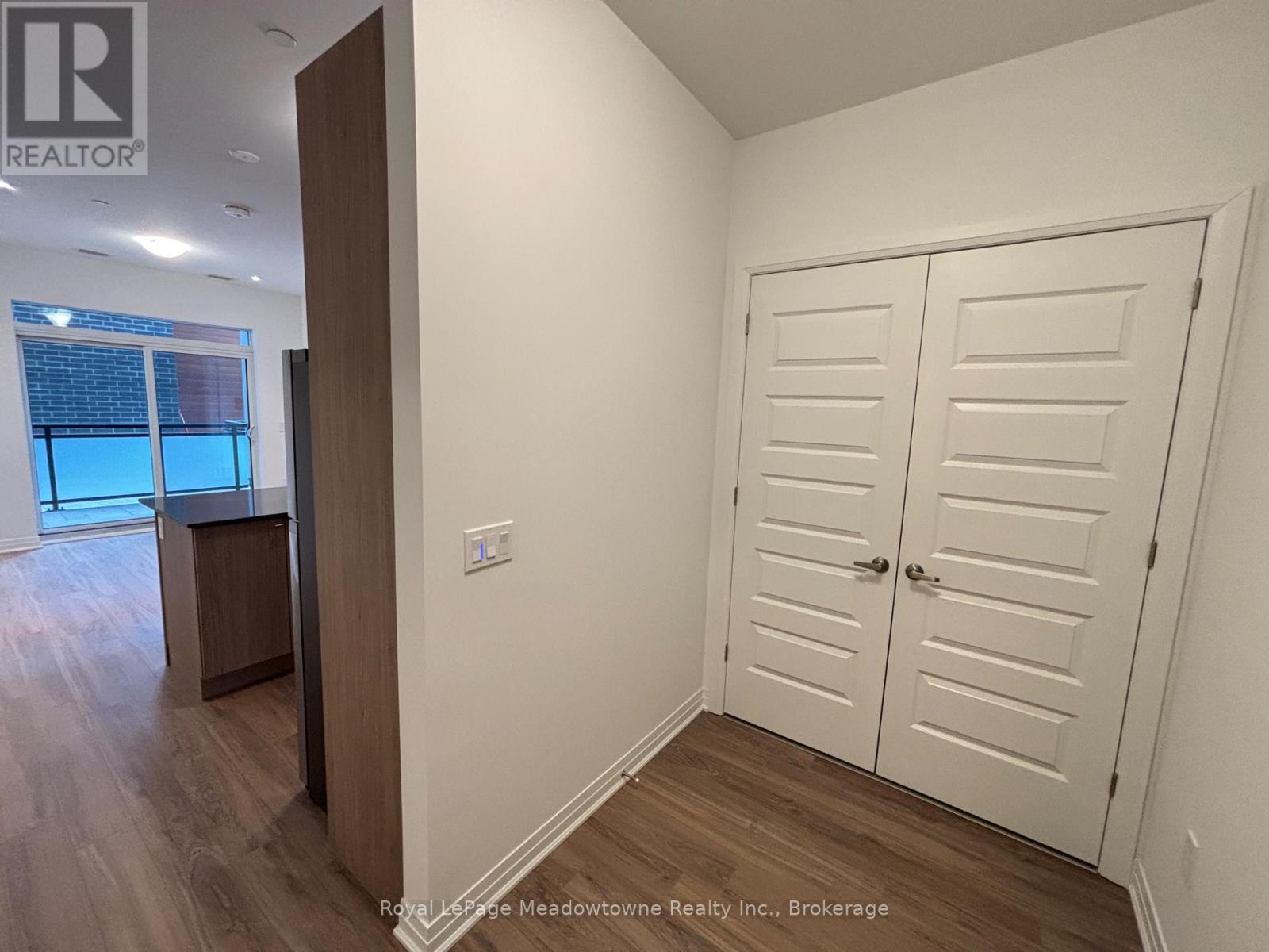 101 - 490 Gordon Krantz Avenue, Milton, Ontario  L9E 1Z5 - Photo 4 - W12783762