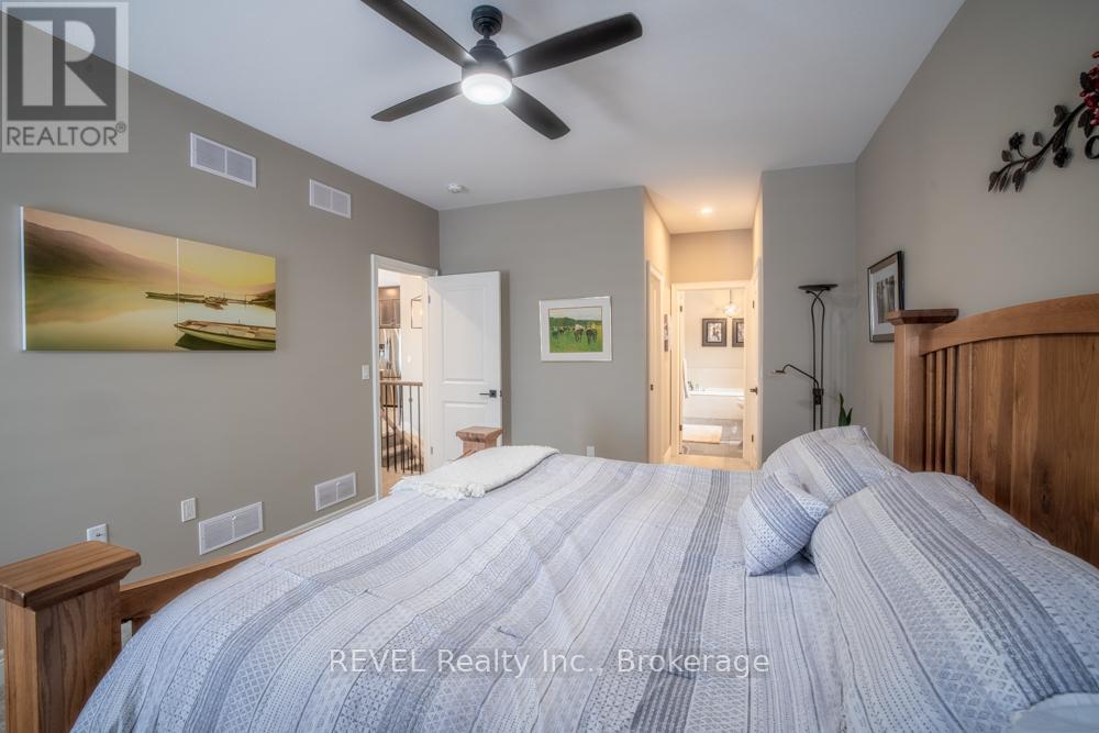 94 Julia Drive, Welland (Coyle Creek), Ontario  L3C 0E7 - Photo 17 - X12783842