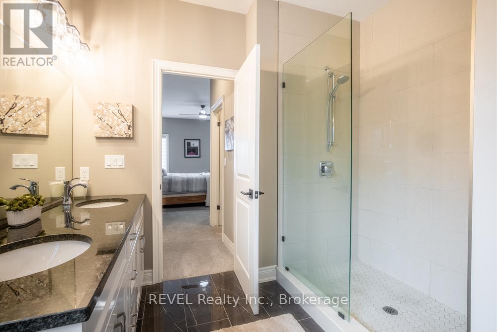 94 Julia Drive, Welland (Coyle Creek), Ontario  L3C 0E7 - Photo 19 - X12783842