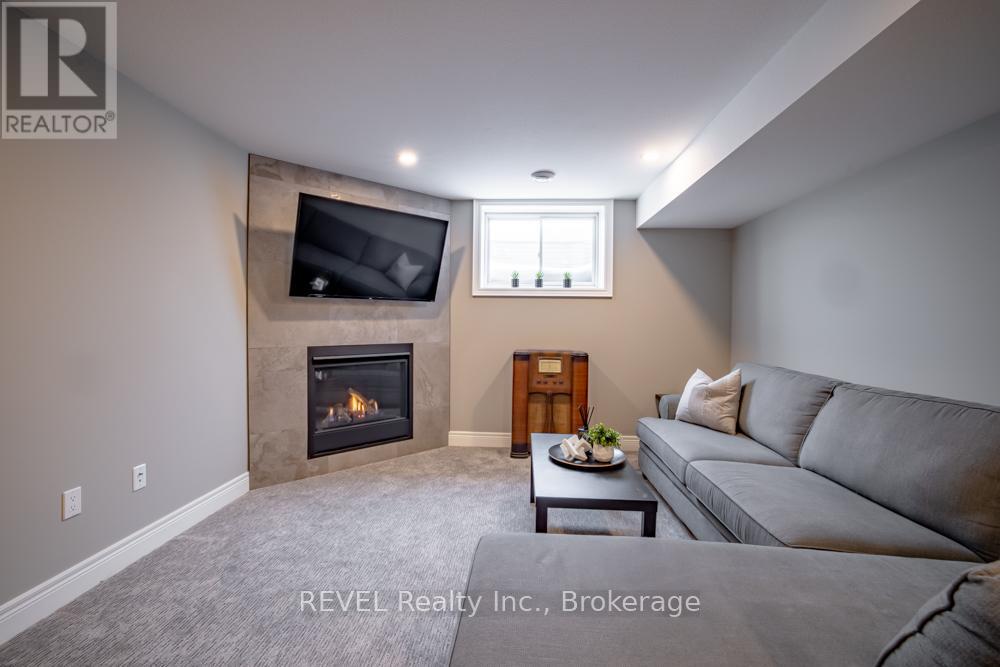 94 Julia Drive, Welland (Coyle Creek), Ontario  L3C 0E7 - Photo 23 - X12783842