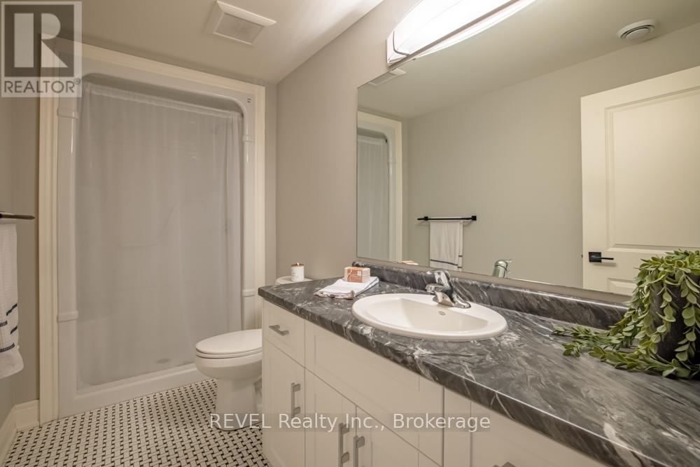 94 Julia Drive, Welland (Coyle Creek), Ontario  L3C 0E7 - Photo 24 - X12783842