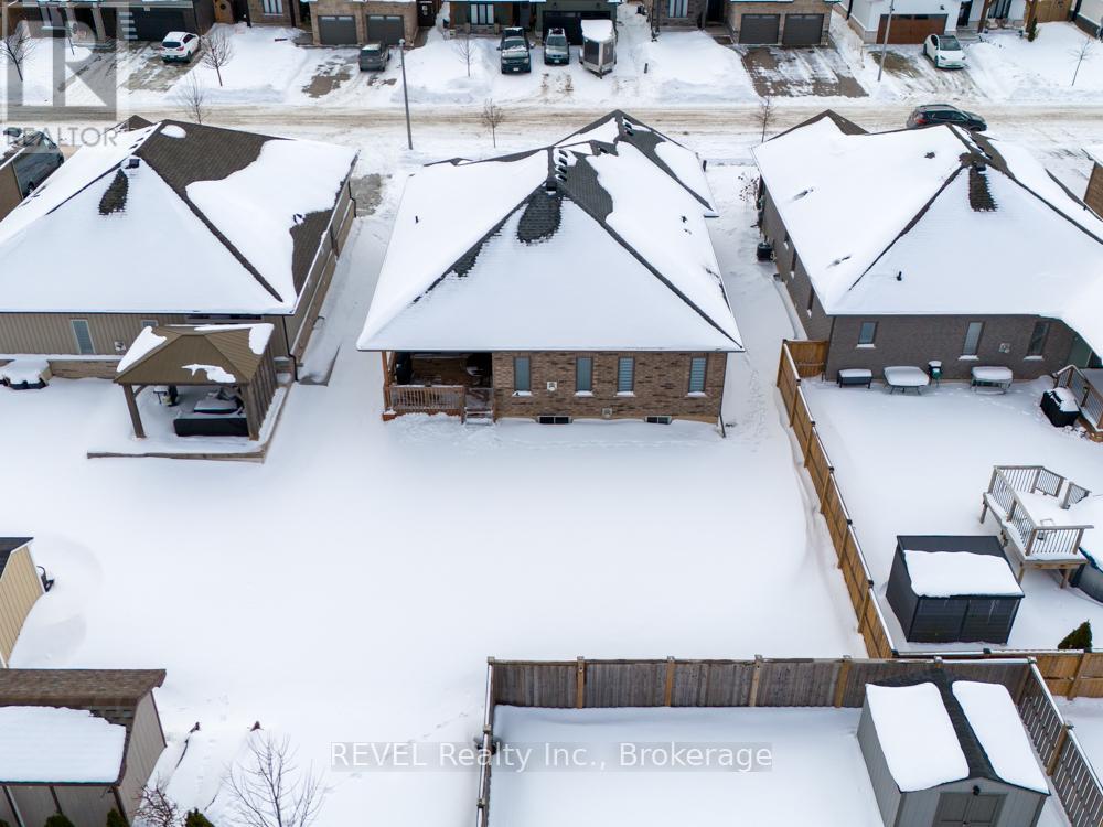 94 Julia Drive, Welland (Coyle Creek), Ontario  L3C 0E7 - Photo 34 - X12783842