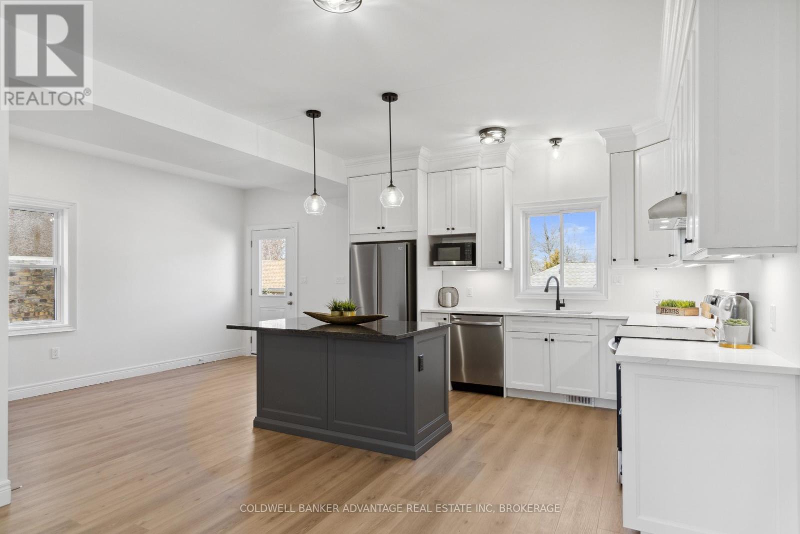 40 Mcmaster Avenue, Welland, Ontario  L3B 3S8 - Photo 8 - X12783884