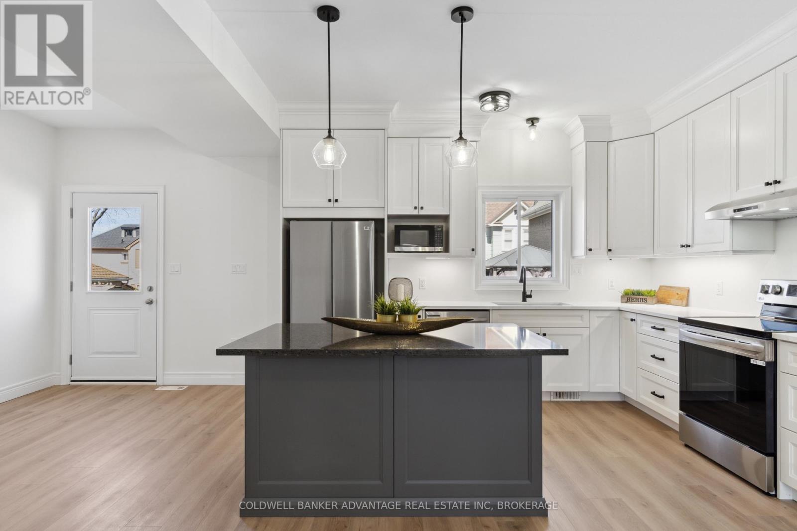 40 Mcmaster Avenue, Welland, Ontario  L3B 3S8 - Photo 9 - X12783884