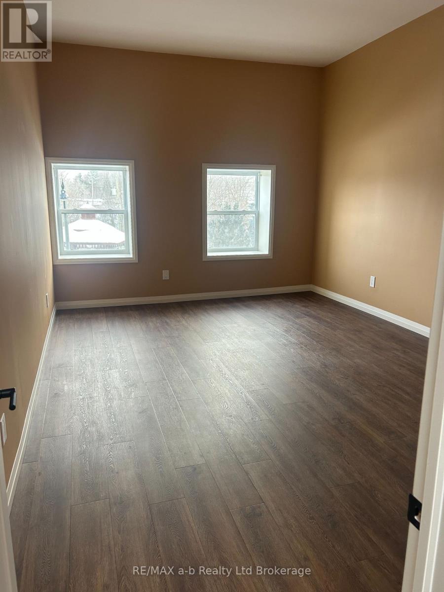 Unit A - 136 Thames Street S, Ingersoll, Ontario  N5C 2T4 - Photo 10 - X12783688