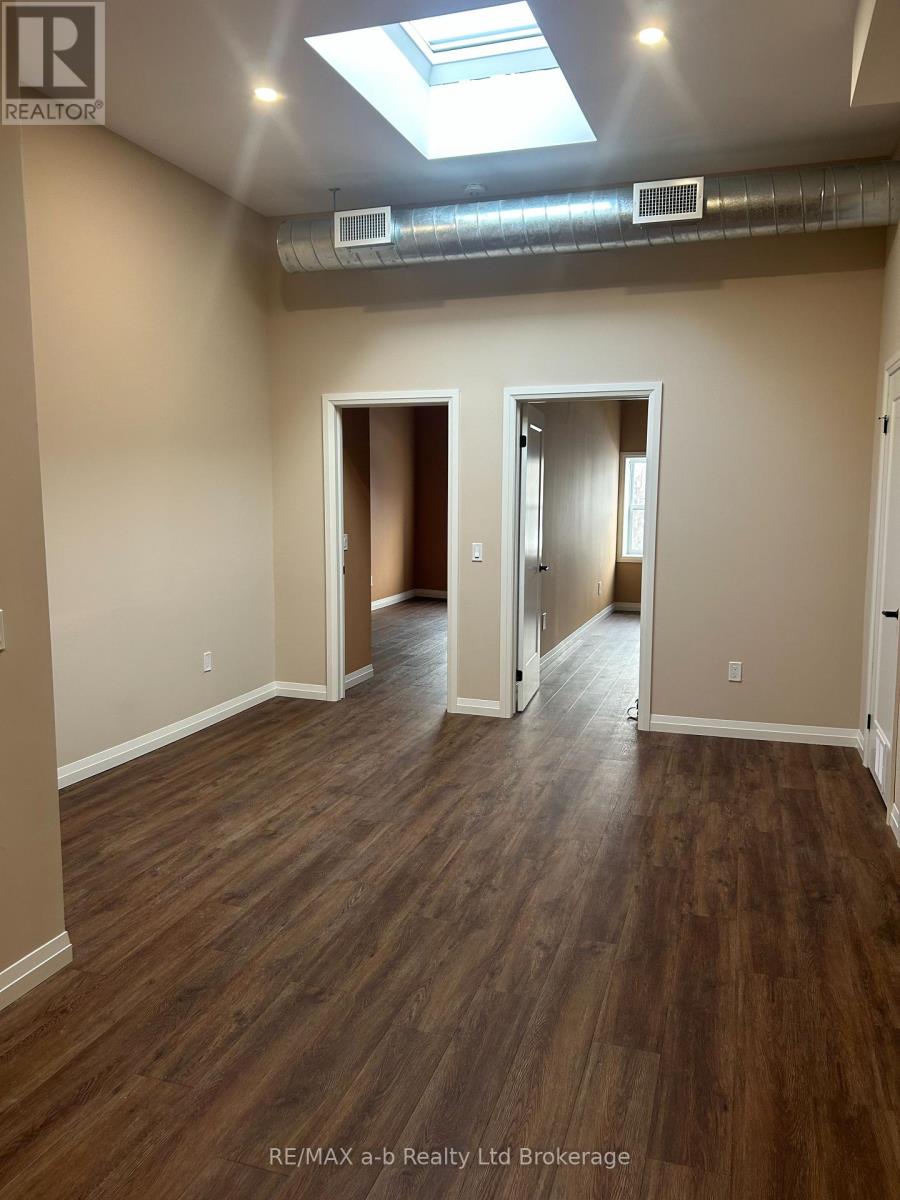 Unit A - 136 Thames Street S, Ingersoll, Ontario  N5C 2T4 - Photo 4 - X12783688