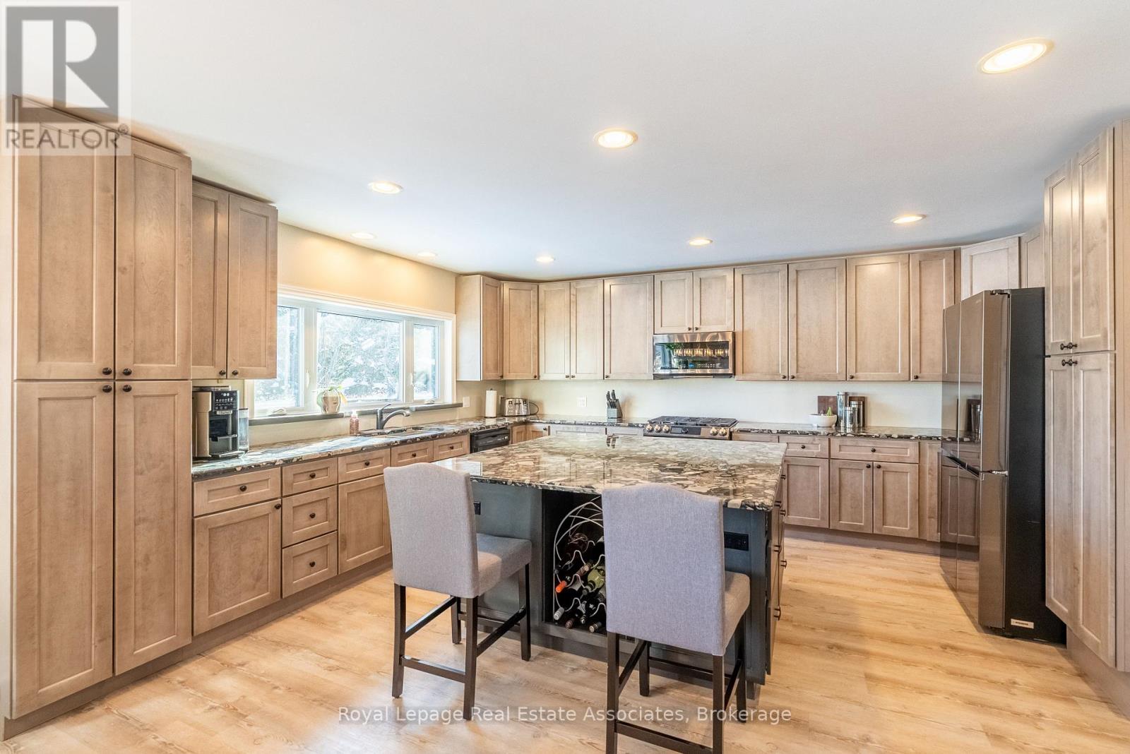 196 Circle Road, Hastings Highlands, Ontario  K0L 2K0 - Photo 4 - X12783668