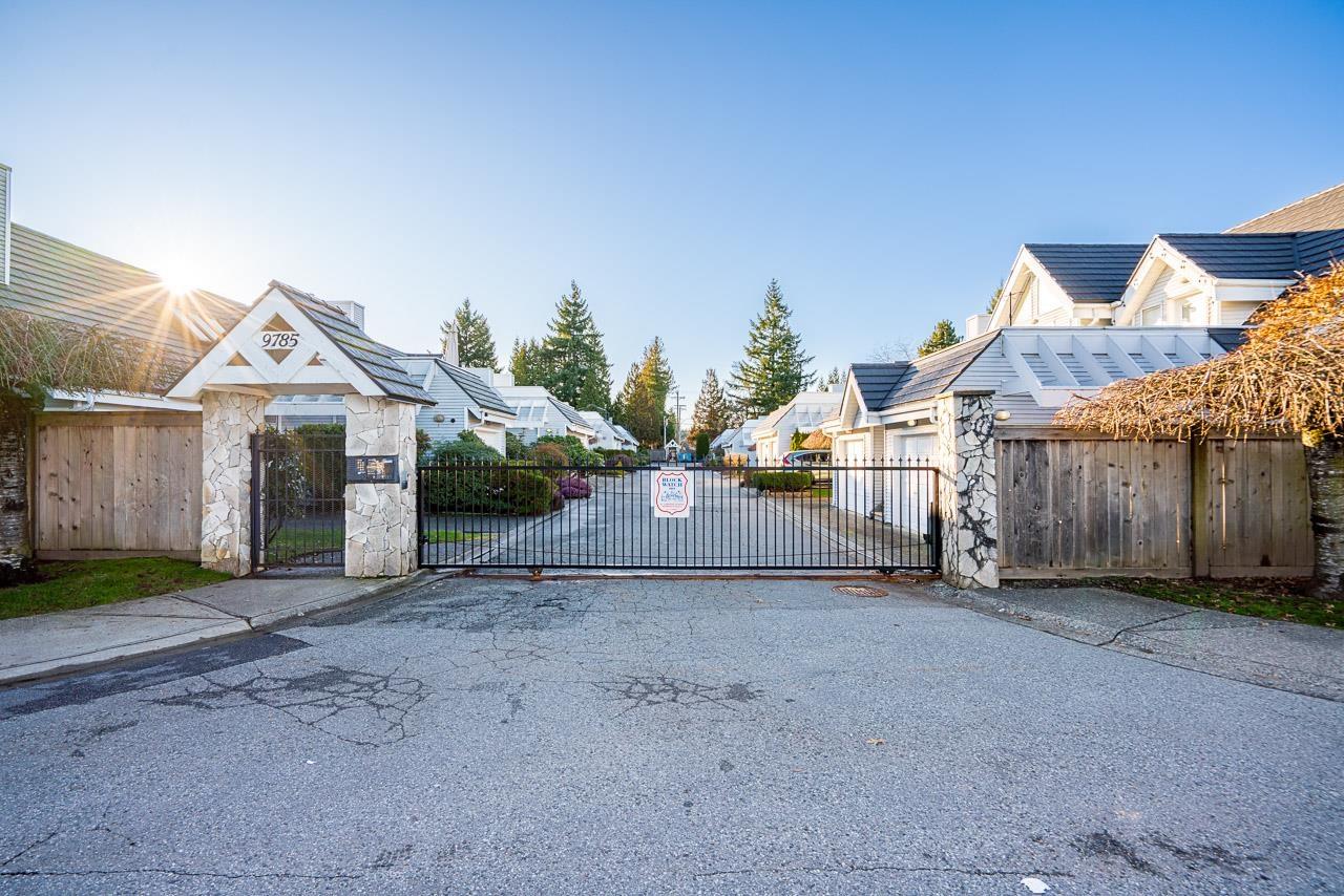 9 9785 152B STREET, surrey, British Columbia