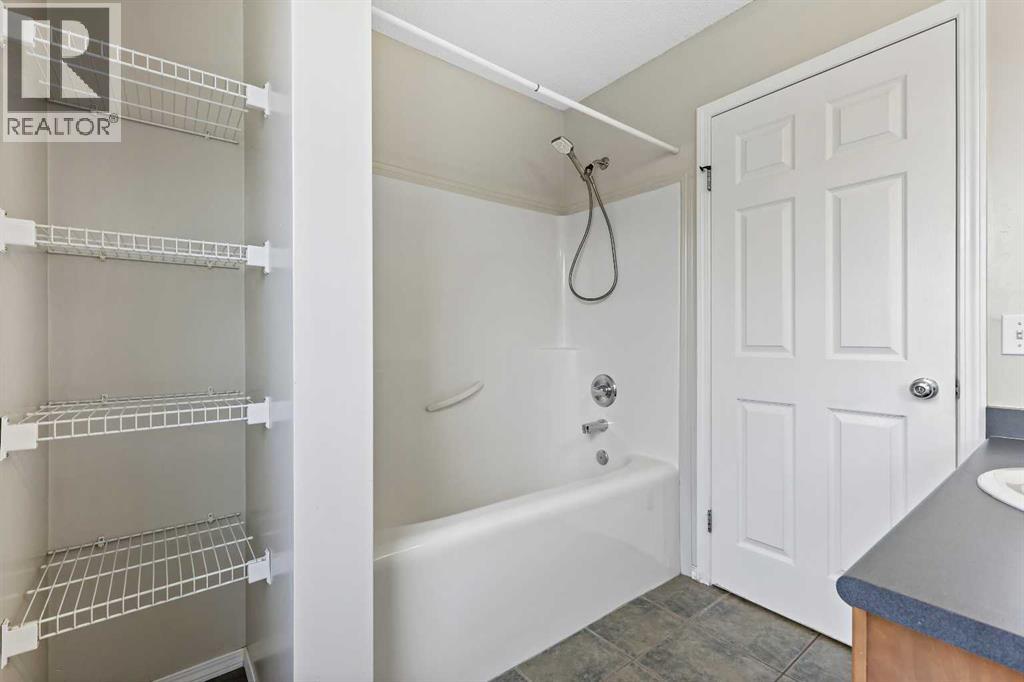 64 Elgin Gardens Se, Calgary, Alberta  T2Z 4T4 - Photo 28 - A2274282