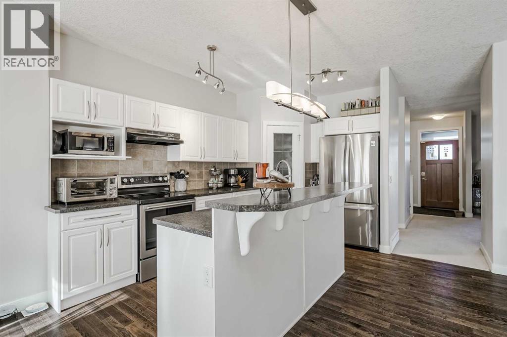 103 Bridle Estates Mews Sw, Calgary, Alberta  T2A 6R1 - Photo 15 - A2284476