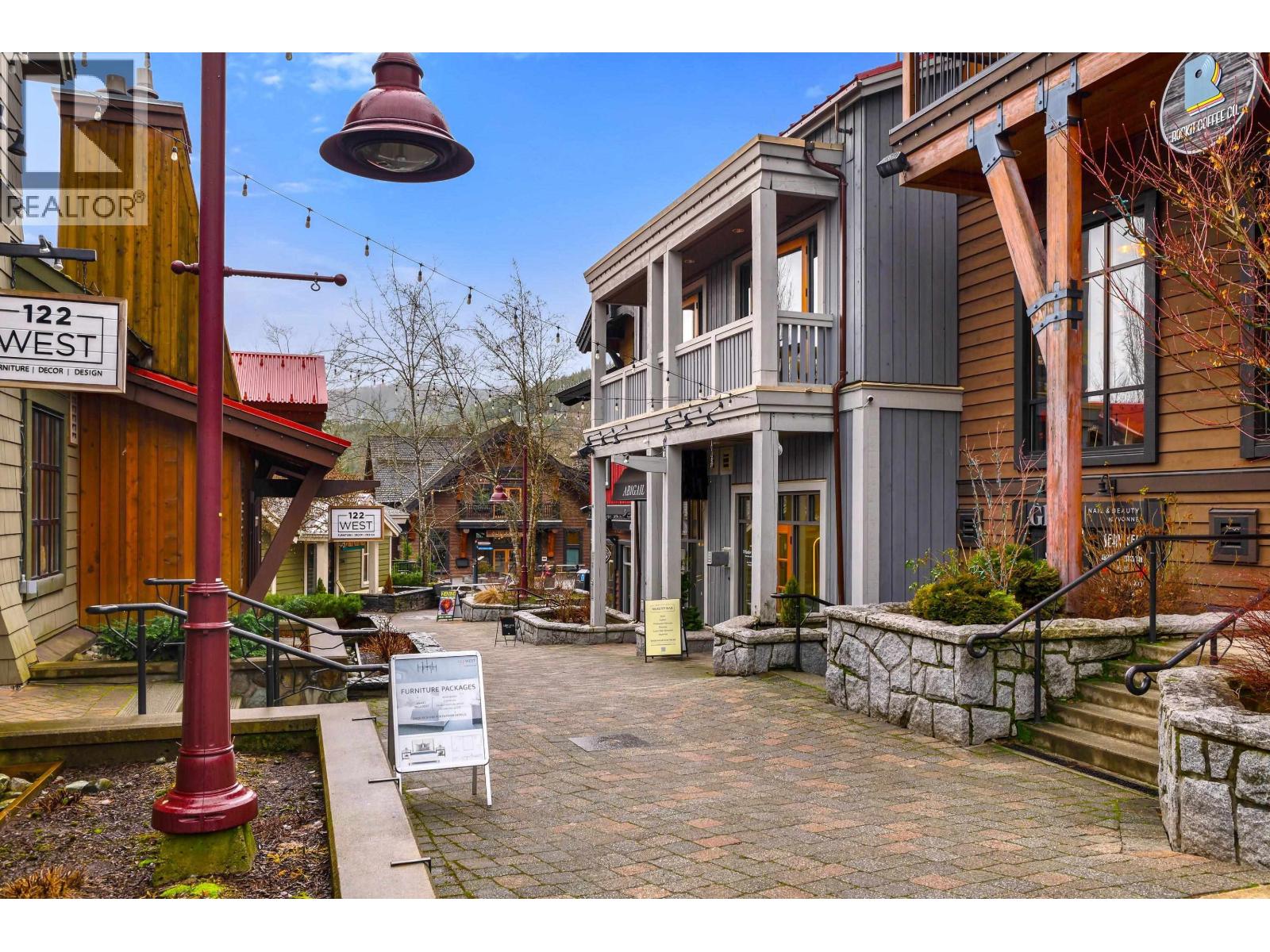 207 2050 Lake Placid Road, Whistler, British Columbia  V8E 0A8 - Photo 29 - R3078101