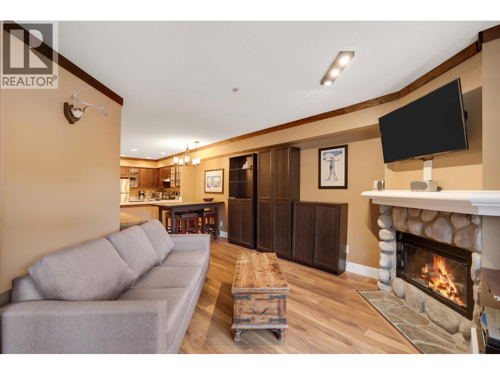 207 2050 Lake Placid Road, Whistler, British Columbia  V8E 0A8 - Photo 11 - R3078101