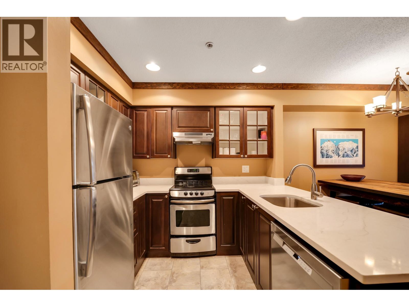 207 2050 Lake Placid Road, Whistler, British Columbia  V8E 0A8 - Photo 7 - R3078101