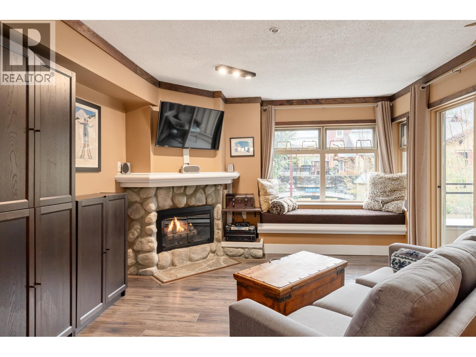 207 2050 Lake Placid Road, Whistler, British Columbia  V8E 0A8 - Photo 3 - R3078101