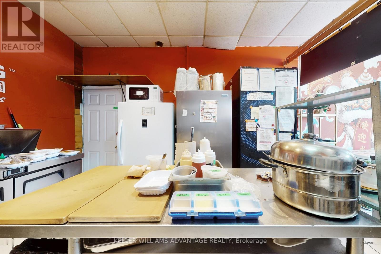 399 Old Orchard Grove, Toronto, Ontario  M5M 2G1 - Photo 10 - C12783742