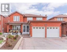 327 GOLDHAWK TRAIL, Toronto, Ontario