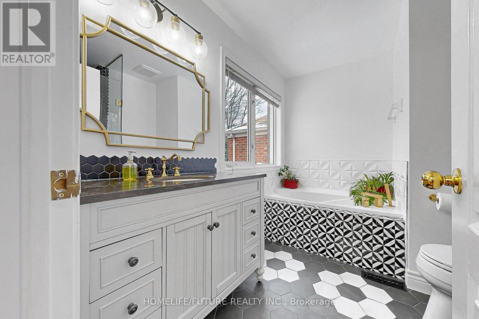 105 Moreau Trail, Toronto, Ontario  M1L 4T9 - Photo 17 - E12783748