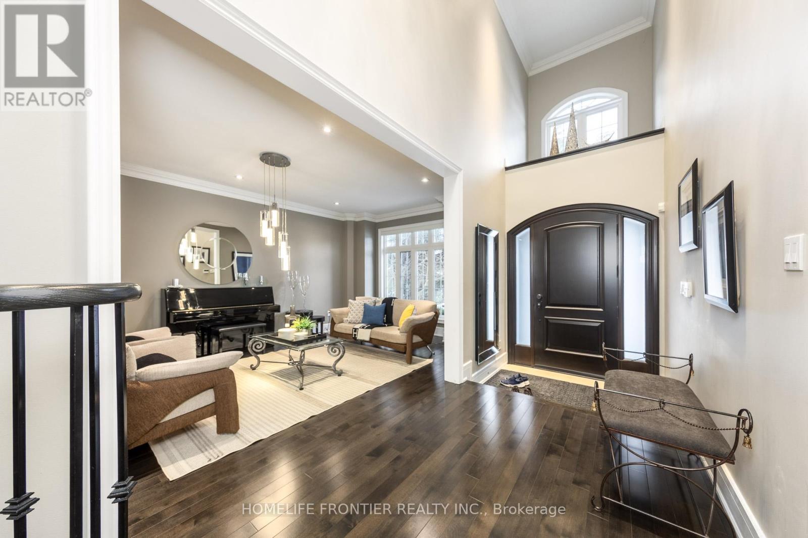 3 Brimwood Crescent, Richmond Hill, Ontario  L4B 4B4 - Photo 2 - N12783718