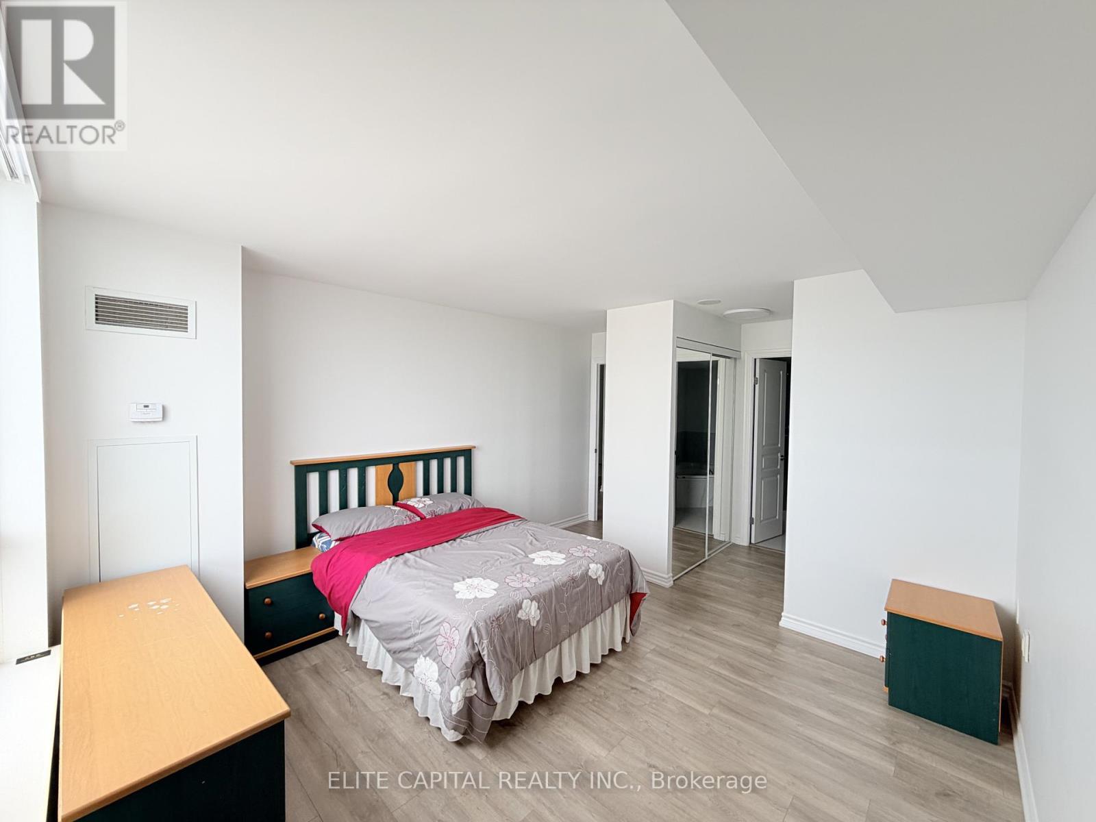 616 - 9015 Leslie Street, Richmond Hill, Ontario  L4B 4J8 - Photo 8 - N12783828