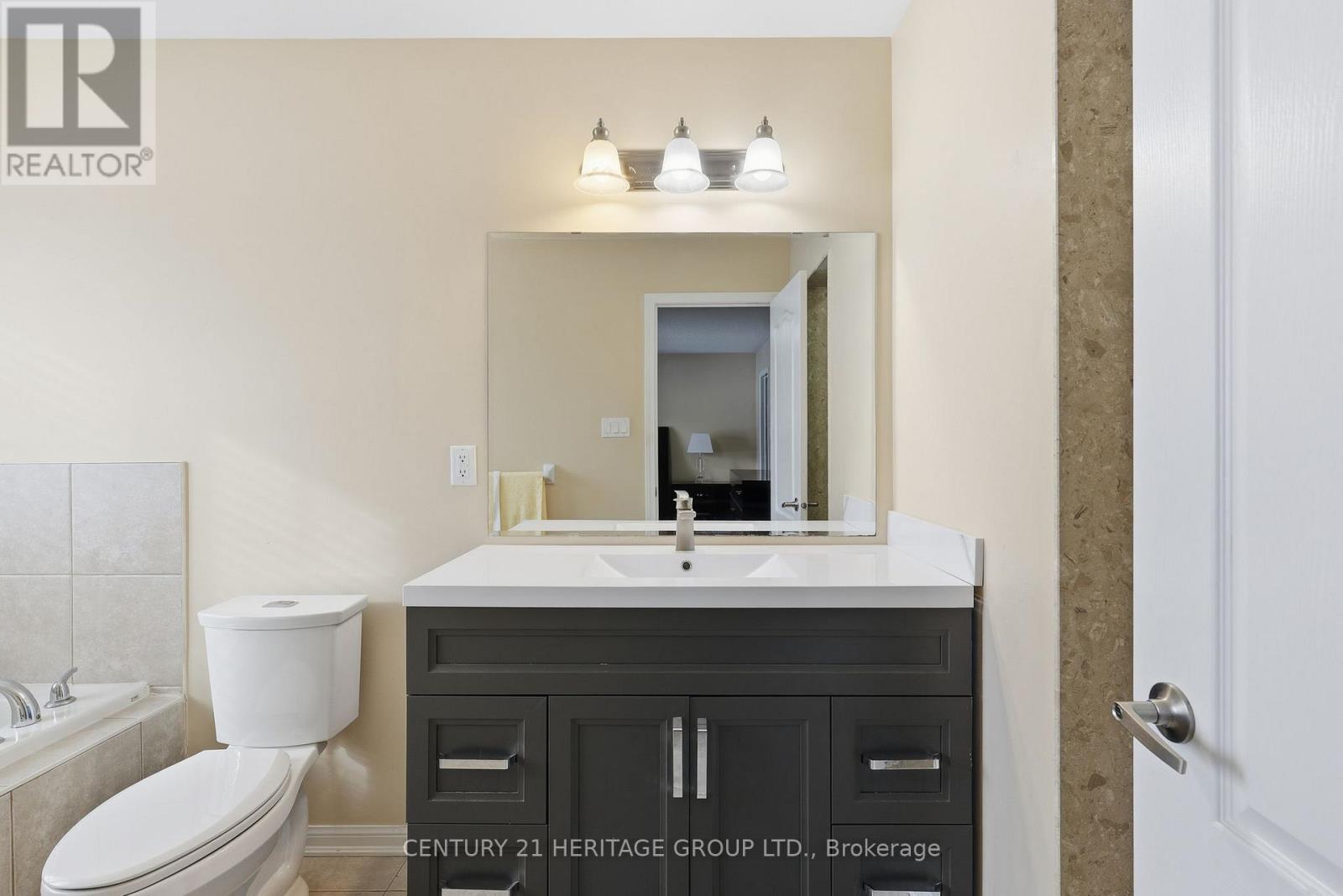 40 Cliff Gunn Road, Newmarket, Ontario  L3X 3J8 - Photo 14 - N12783844