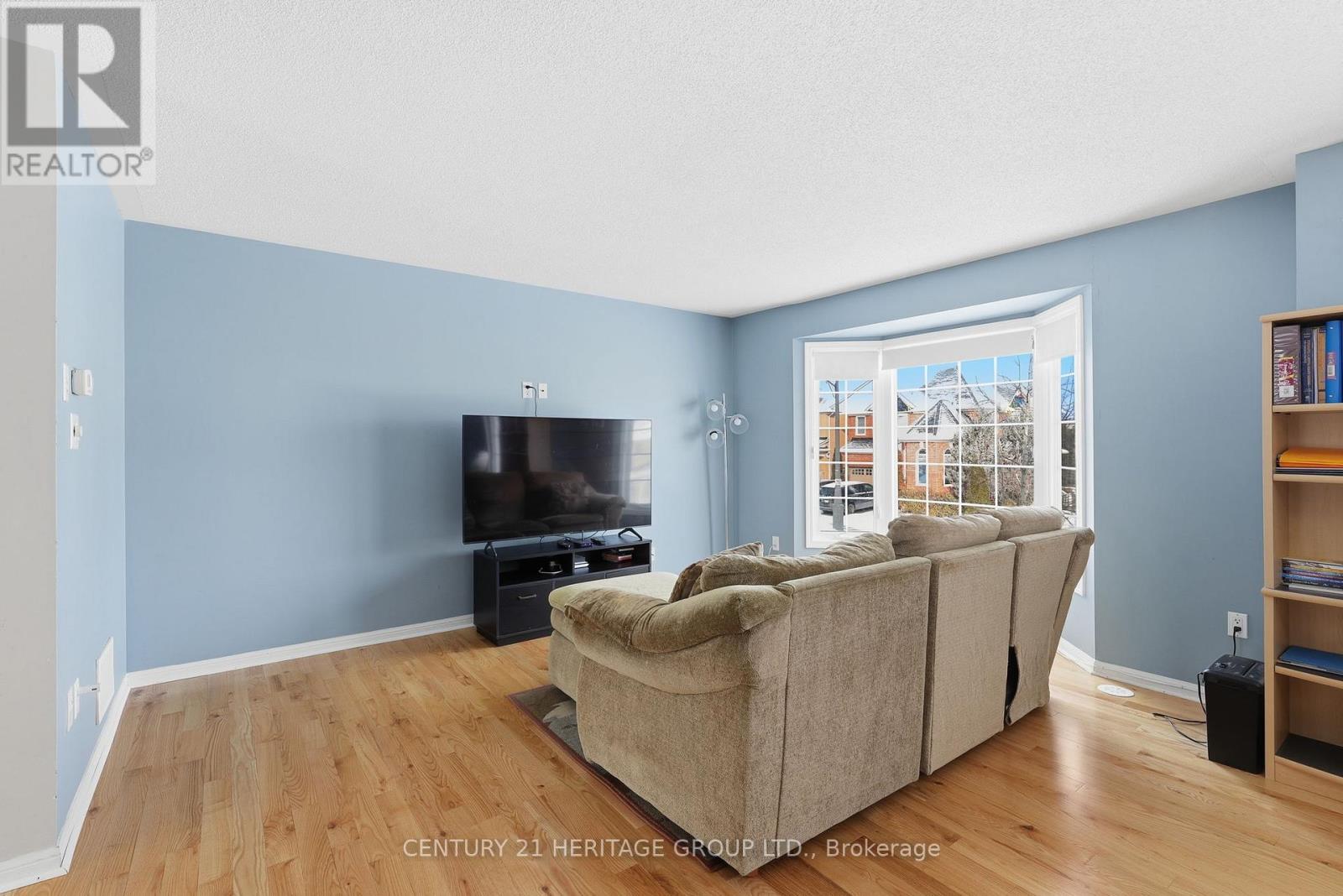 40 Cliff Gunn Road, Newmarket, Ontario  L3X 3J8 - Photo 4 - N12783844