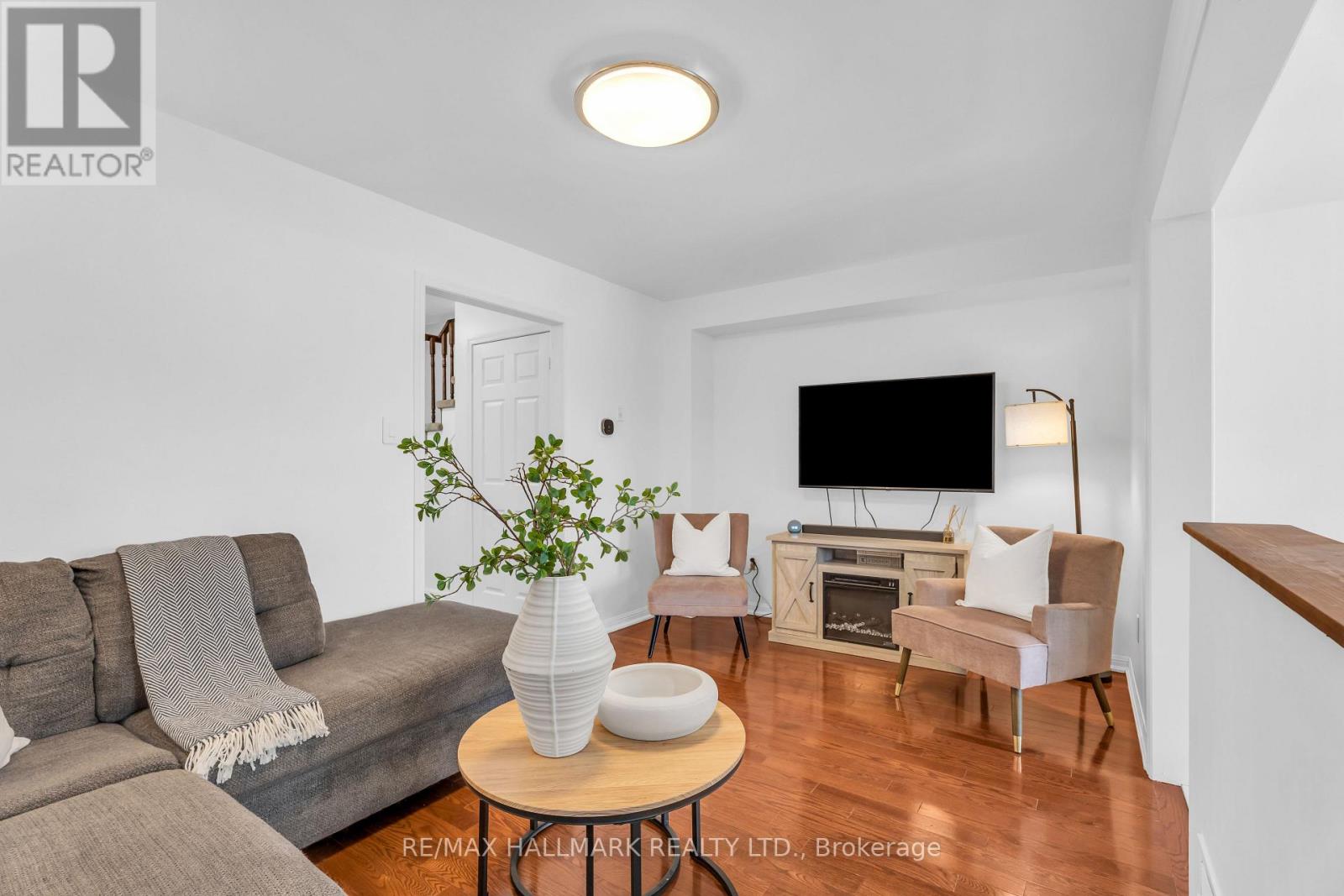 77 Commonwealth Road, Barrie (Innis-Shore), Ontario  L4M 0C9 - Photo 11 - S12783750