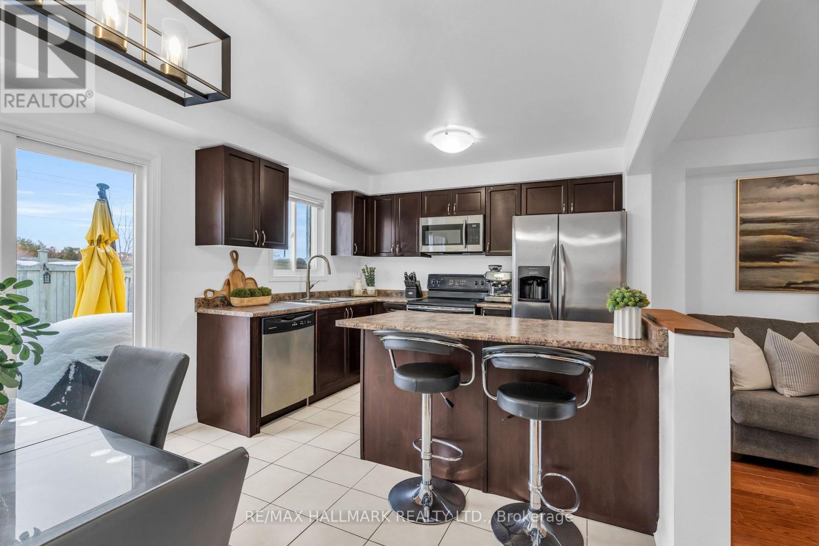 77 Commonwealth Road, Barrie (Innis-Shore), Ontario  L4M 0C9 - Photo 13 - S12783750