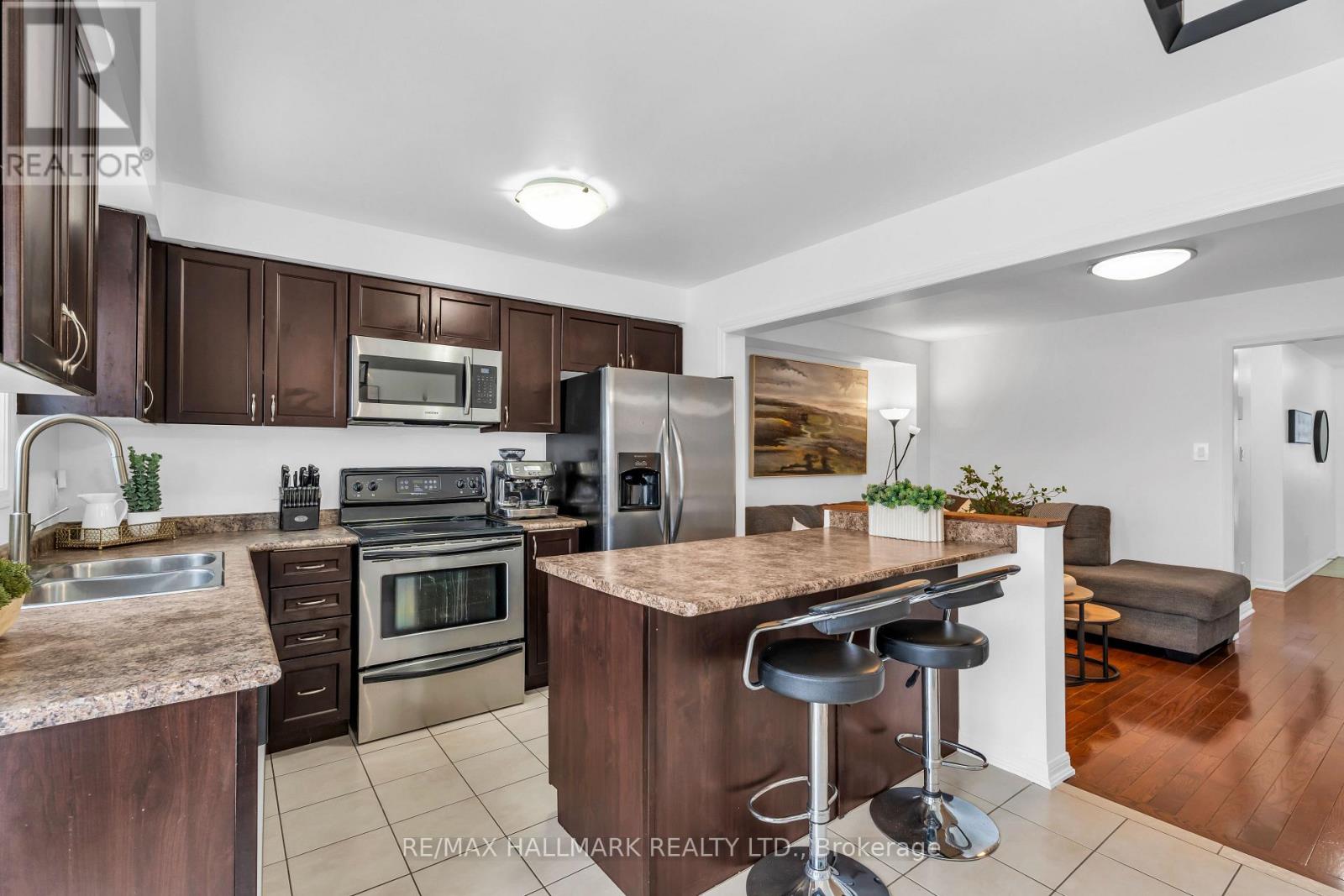 77 Commonwealth Road, Barrie (Innis-Shore), Ontario  L4M 0C9 - Photo 16 - S12783750