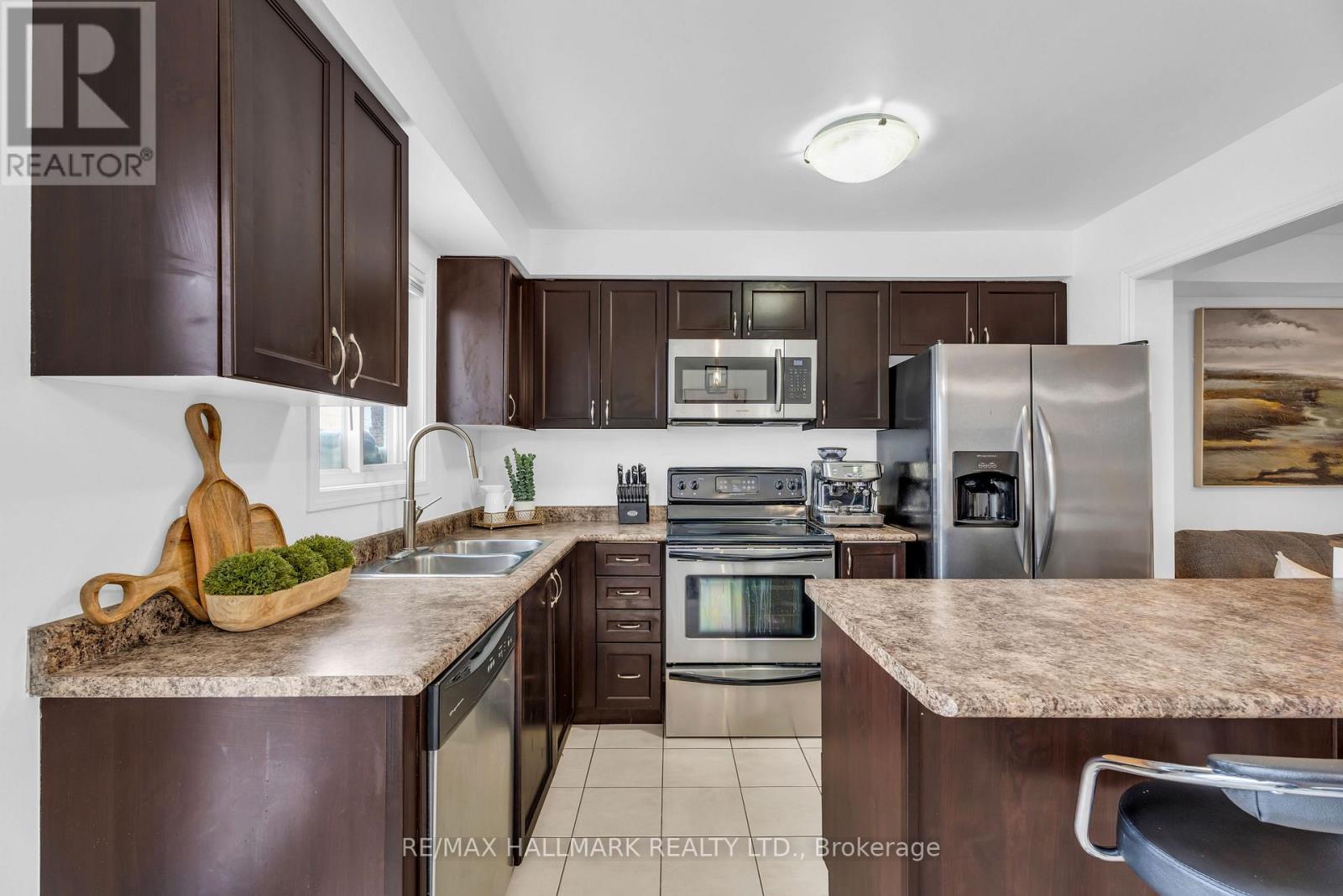 77 Commonwealth Road, Barrie (Innis-Shore), Ontario  L4M 0C9 - Photo 17 - S12783750