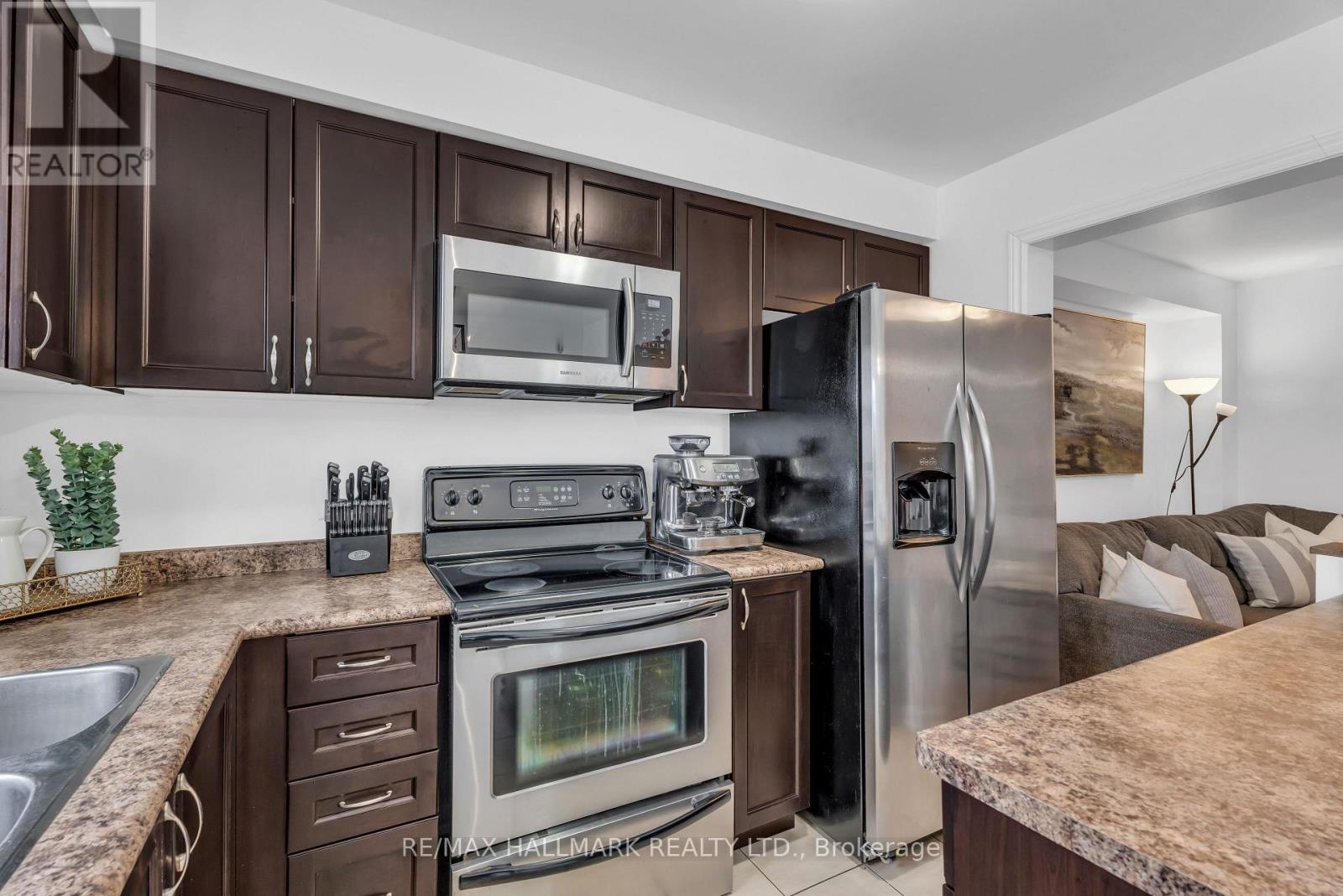 77 Commonwealth Road, Barrie (Innis-Shore), Ontario  L4M 0C9 - Photo 21 - S12783750