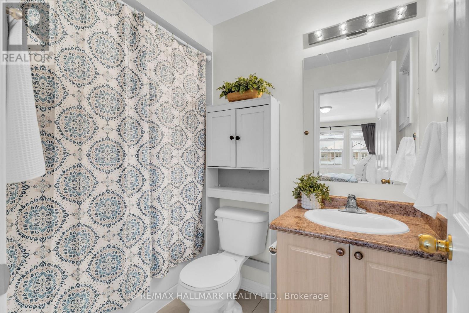 77 Commonwealth Road, Barrie (Innis-Shore), Ontario  L4M 0C9 - Photo 31 - S12783750