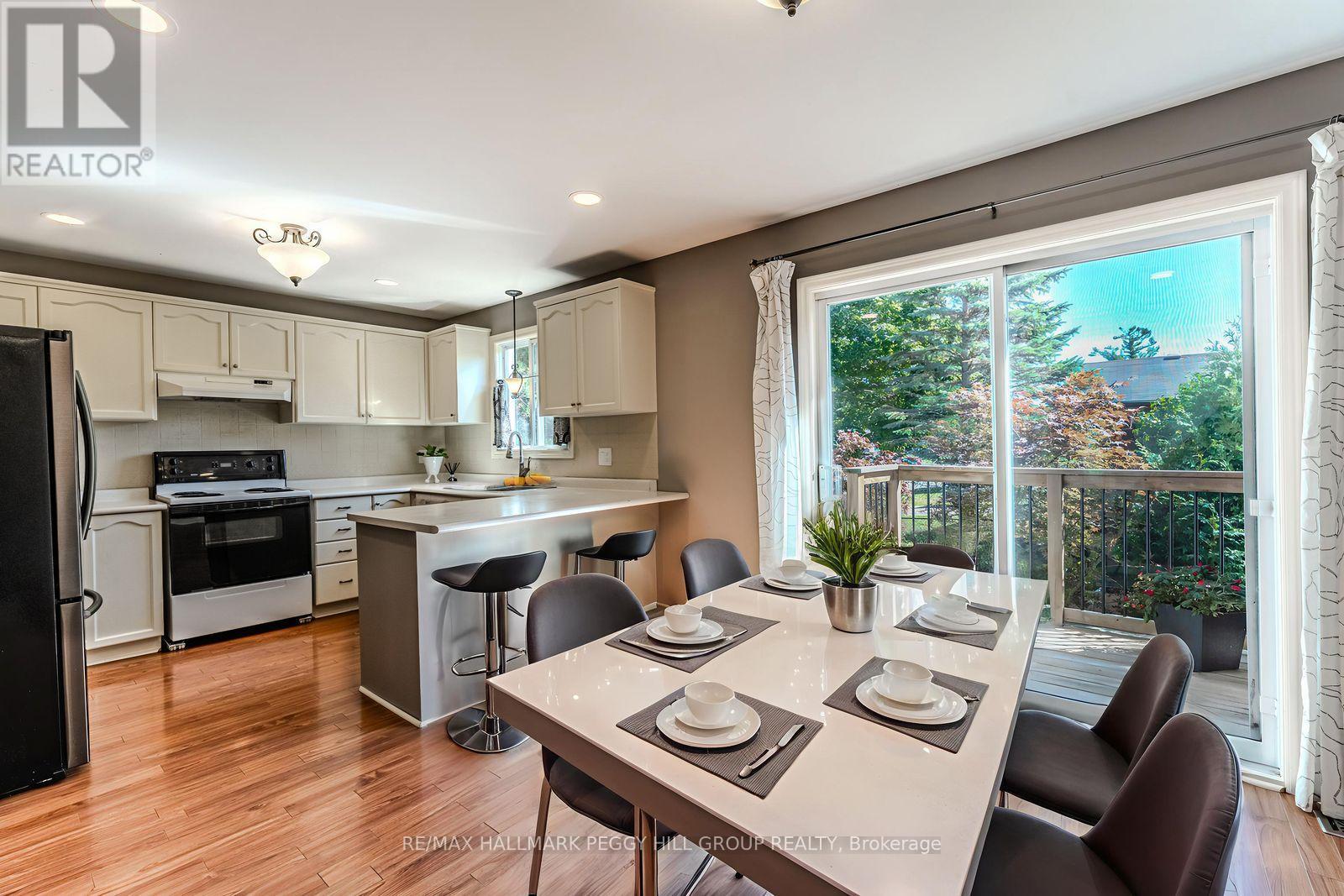 239 Simcoe Street, Clearview, Ontario  L0M 1S0 - Photo 3 - S12783776