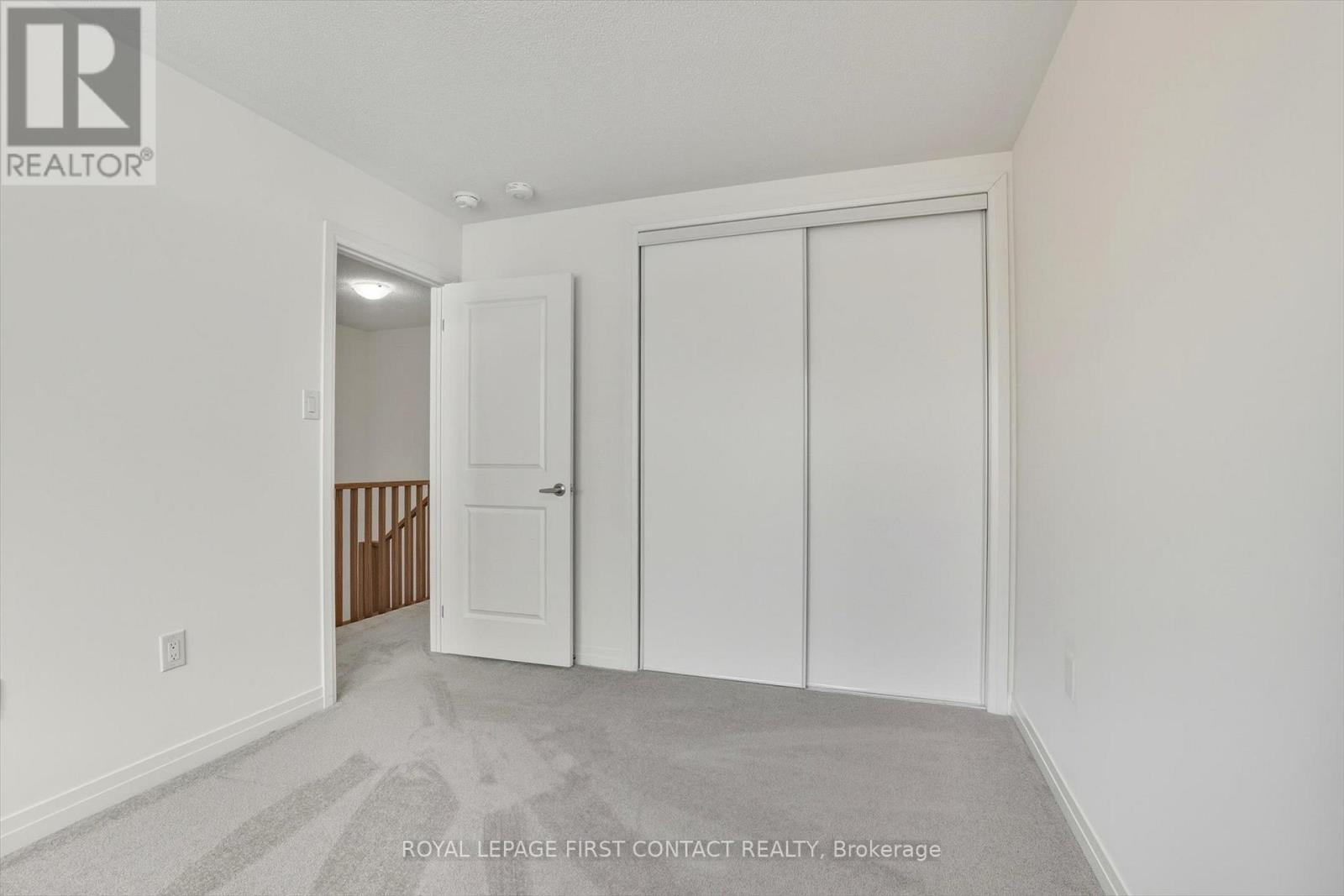 69 Kirkwood Way, Barrie, Ontario  L9J 0K7 - Photo 12 - S12783874