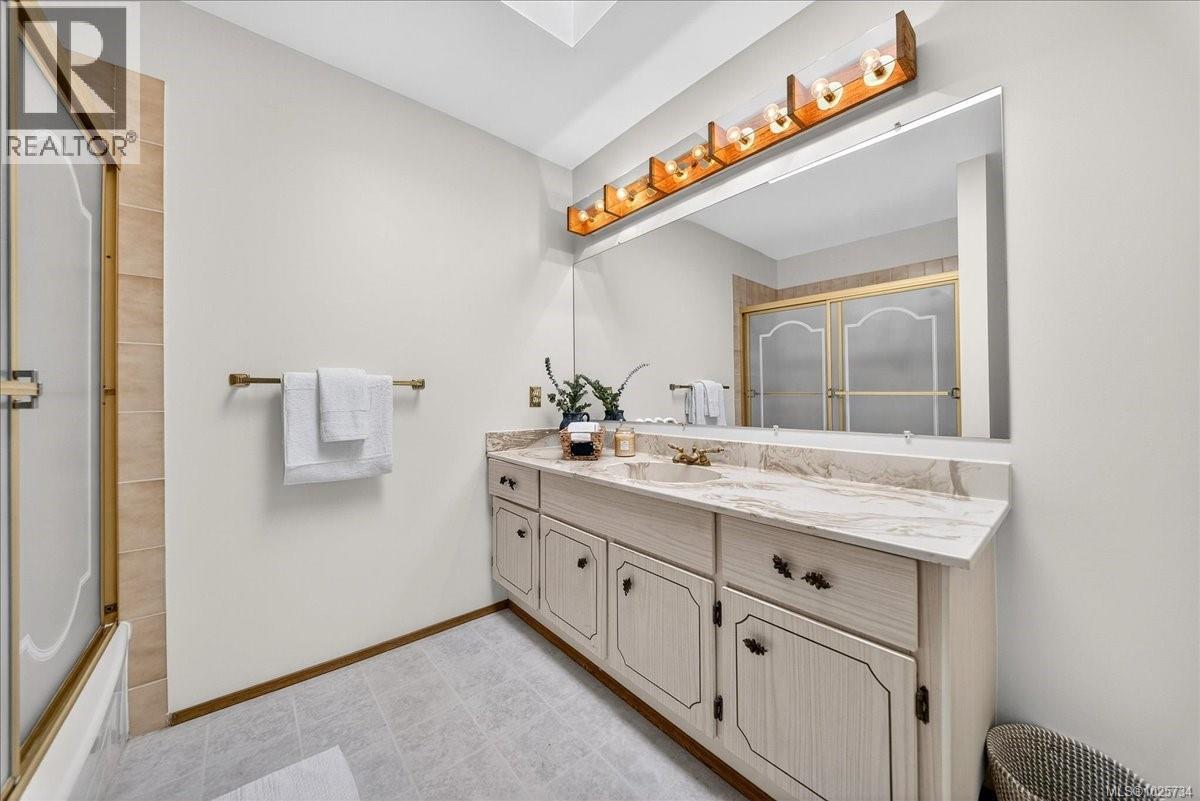 403 1010 Bristol Rd, Saanich, British Columbia  V8X 4R8 - Photo 17 - 1025734