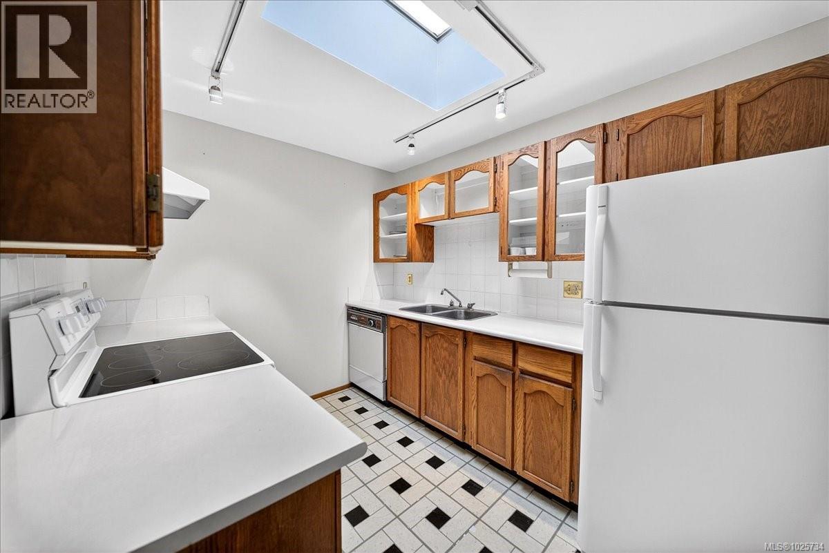 403 1010 Bristol Rd, Saanich, British Columbia  V8X 4R8 - Photo 22 - 1025734