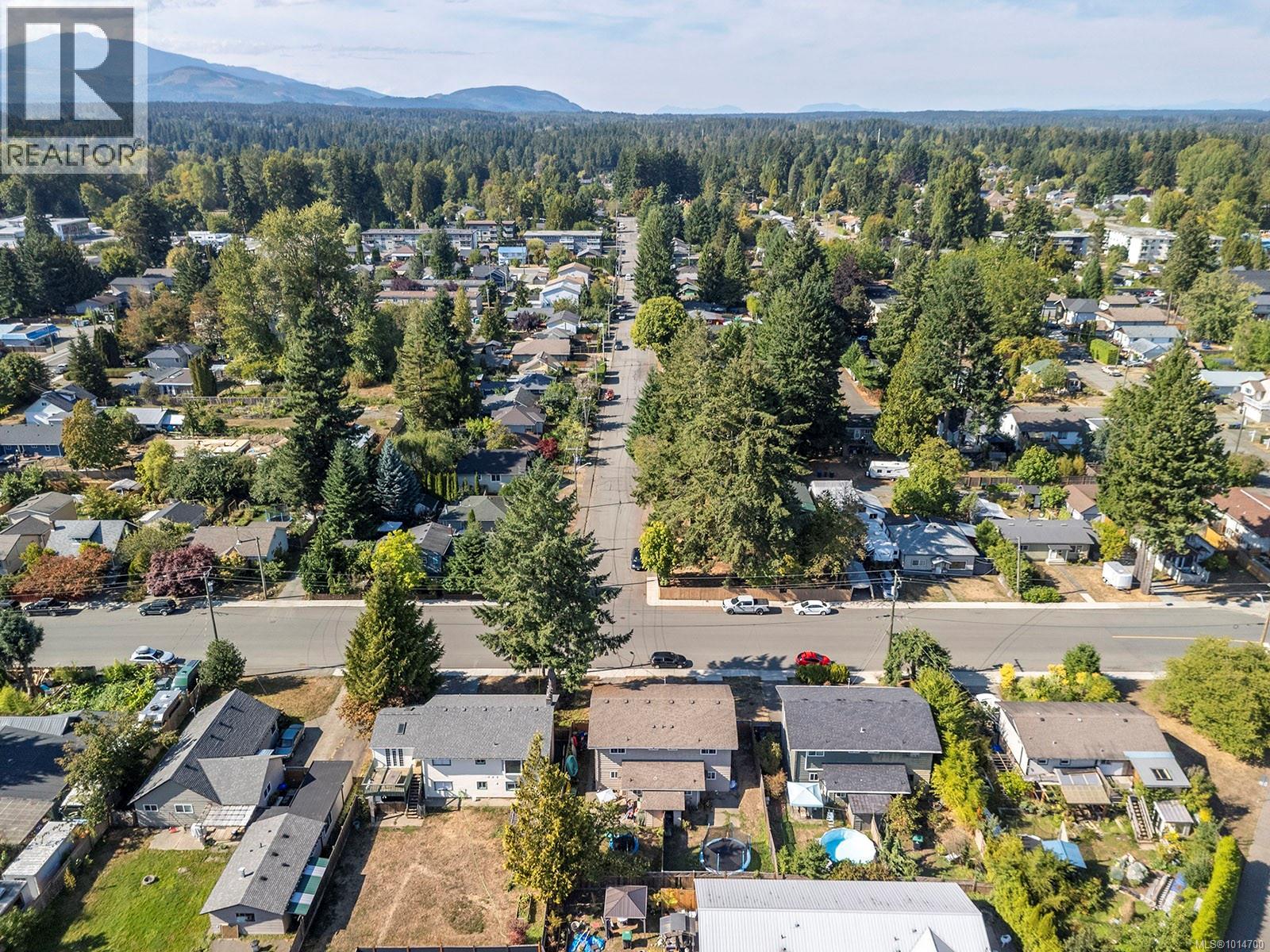 1170 14th St, Courtenay, British Columbia  V9N 1W9 - Photo 3 - 1014700